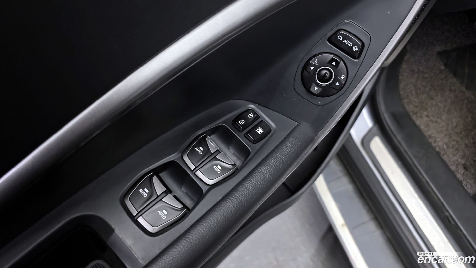Main__Slider__Photo:Santafe Hyundai 2015.2-12