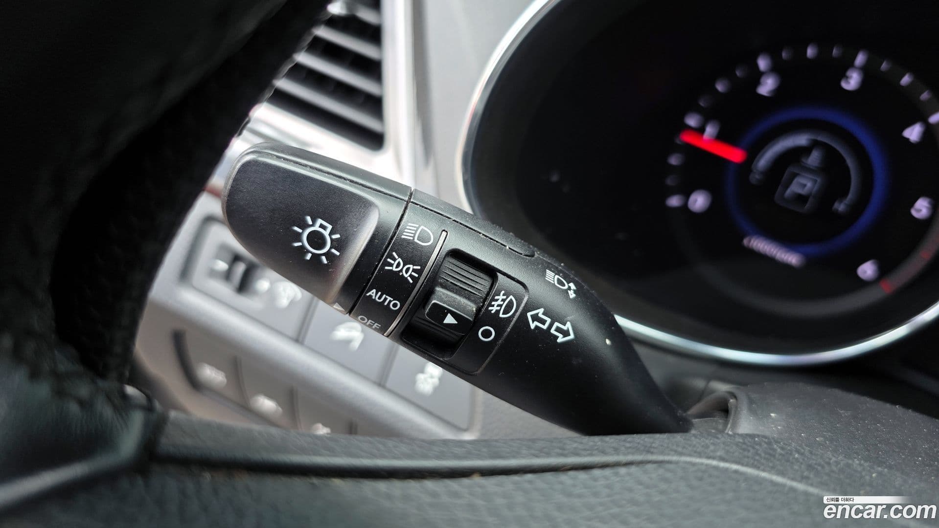 Main__Slider__Photo:Santafe Hyundai 2015.2-14