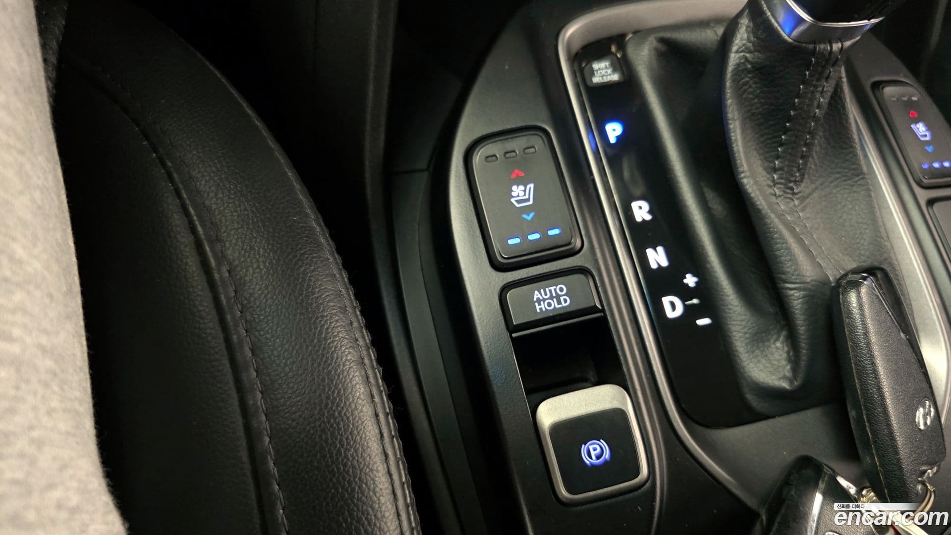 Main__Slider__Photo:Santafe Hyundai 2015.2-18
