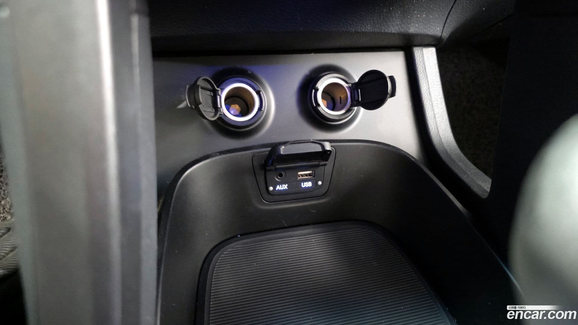 Main__Slider__Photo:Santafe Hyundai 2015.2-19