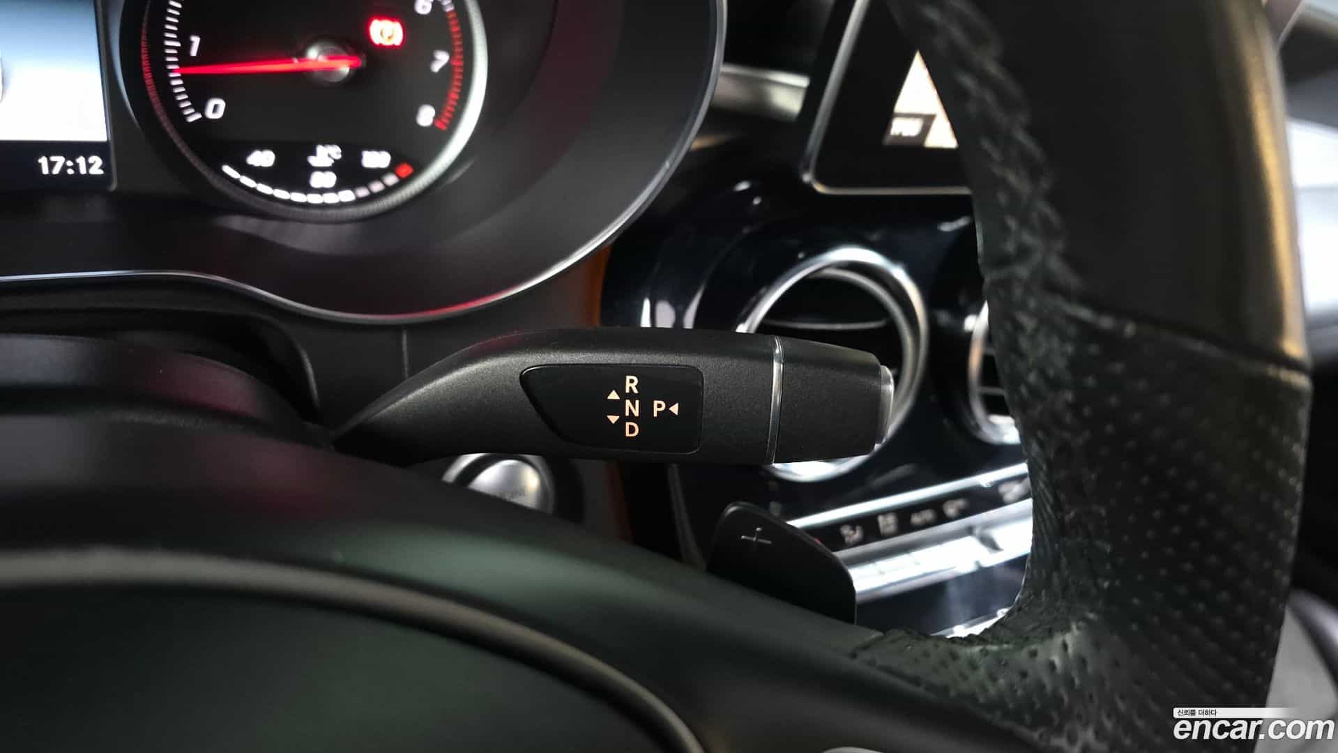 GLC-Class Mercedes-Benz 2019.4-INNER-009