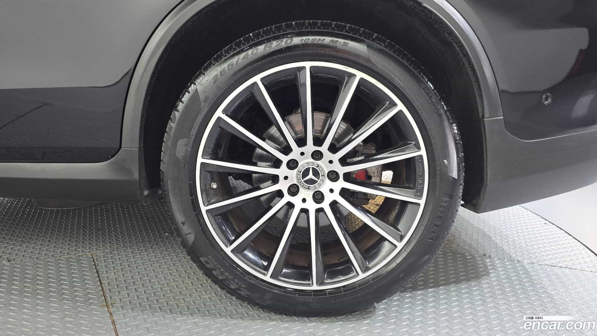 GLC-Class Mercedes-Benz 2019.4-OUTER-031
