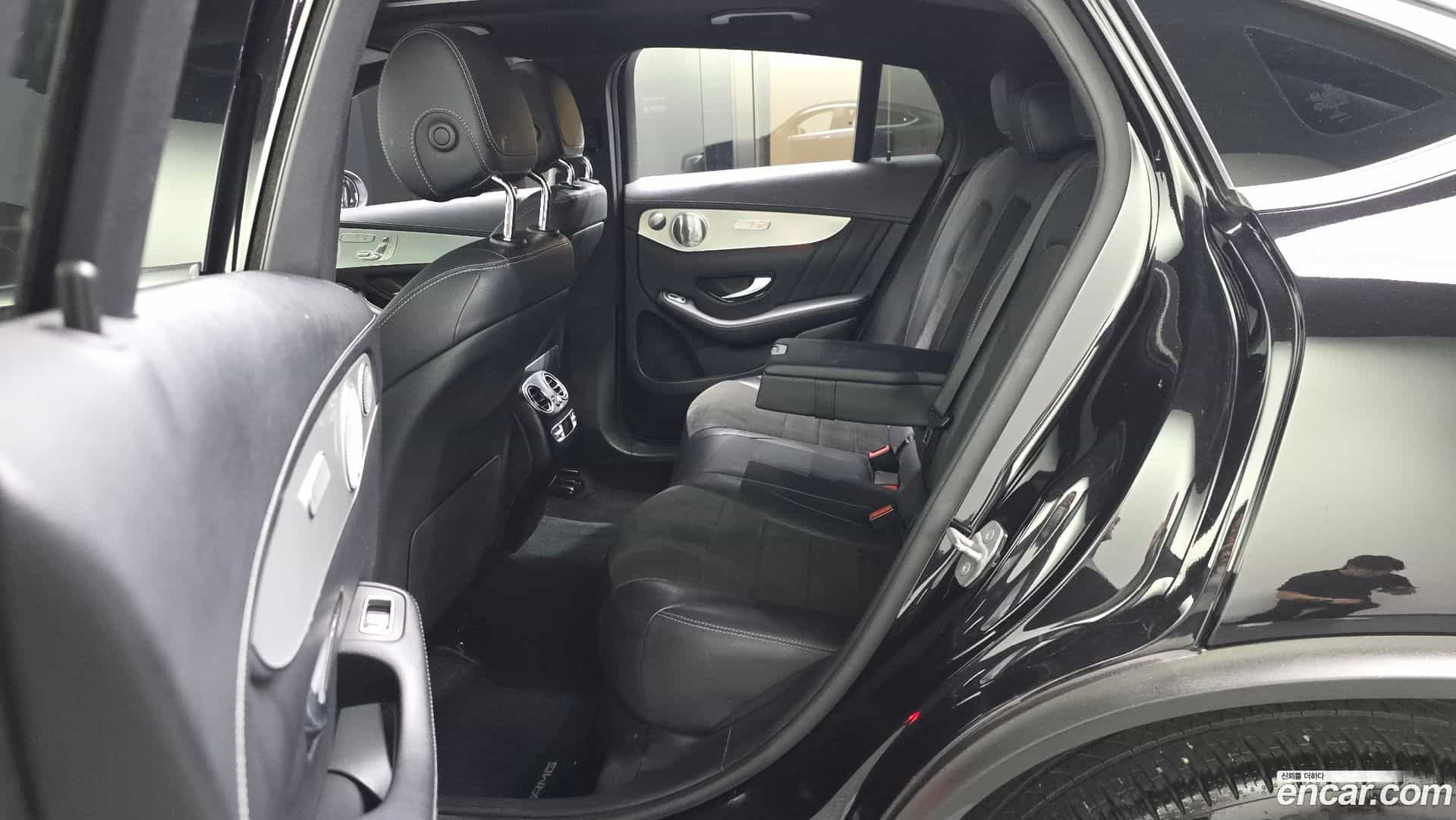 GLC-Class Mercedes-Benz 2019.4-INNER-036