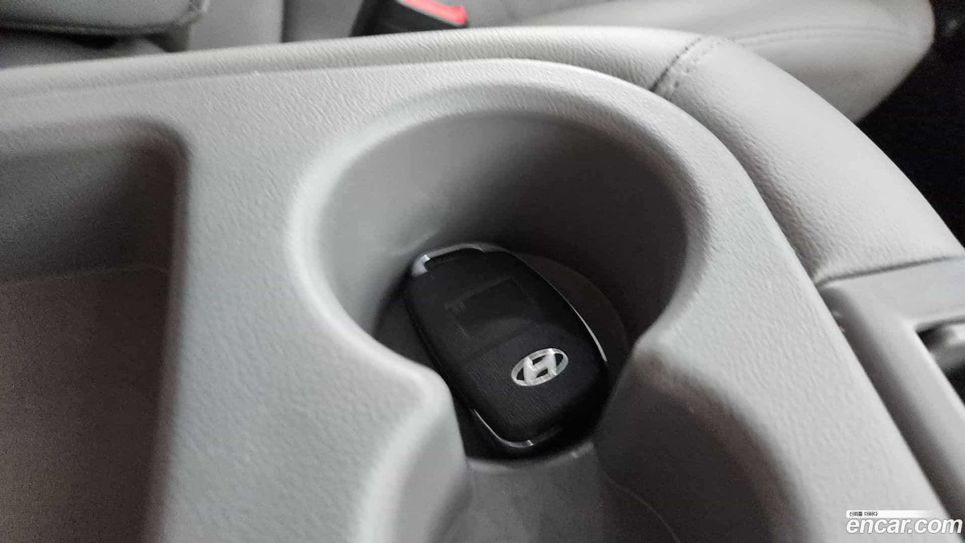 Starex Hyundai 2019.1-OPTION-024