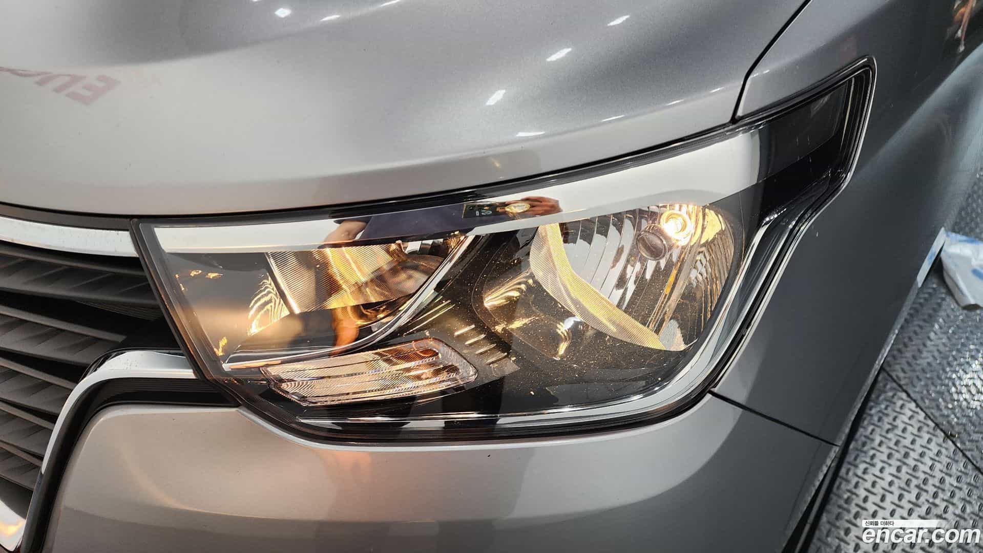 Starex Hyundai 2019.1-OUTER-032
