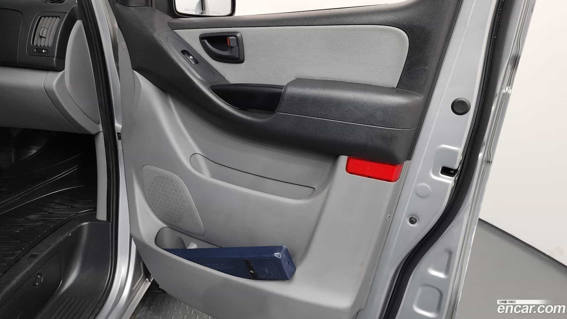 Starex Hyundai 2019.1-INNER-034