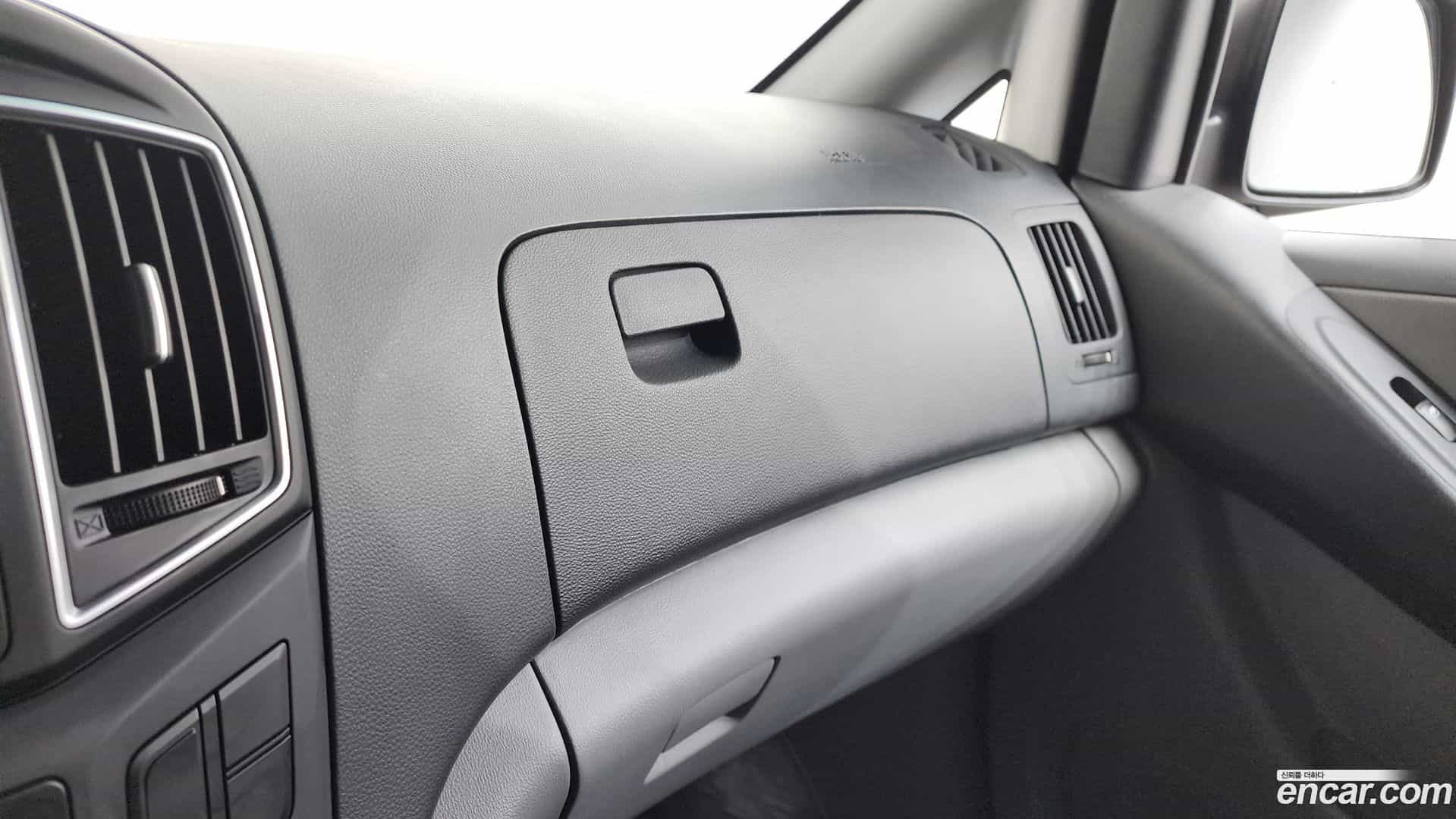 Starex Hyundai 2019.1-OPTION-045