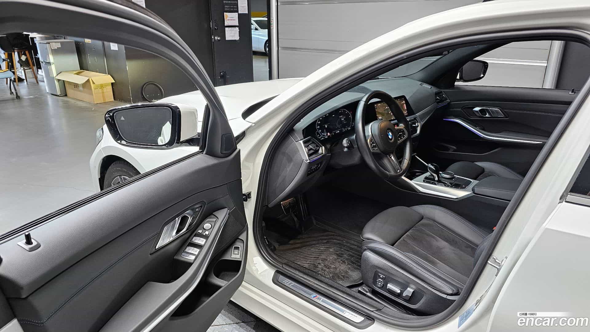 3-Series BMW 2022.4-INNER-010