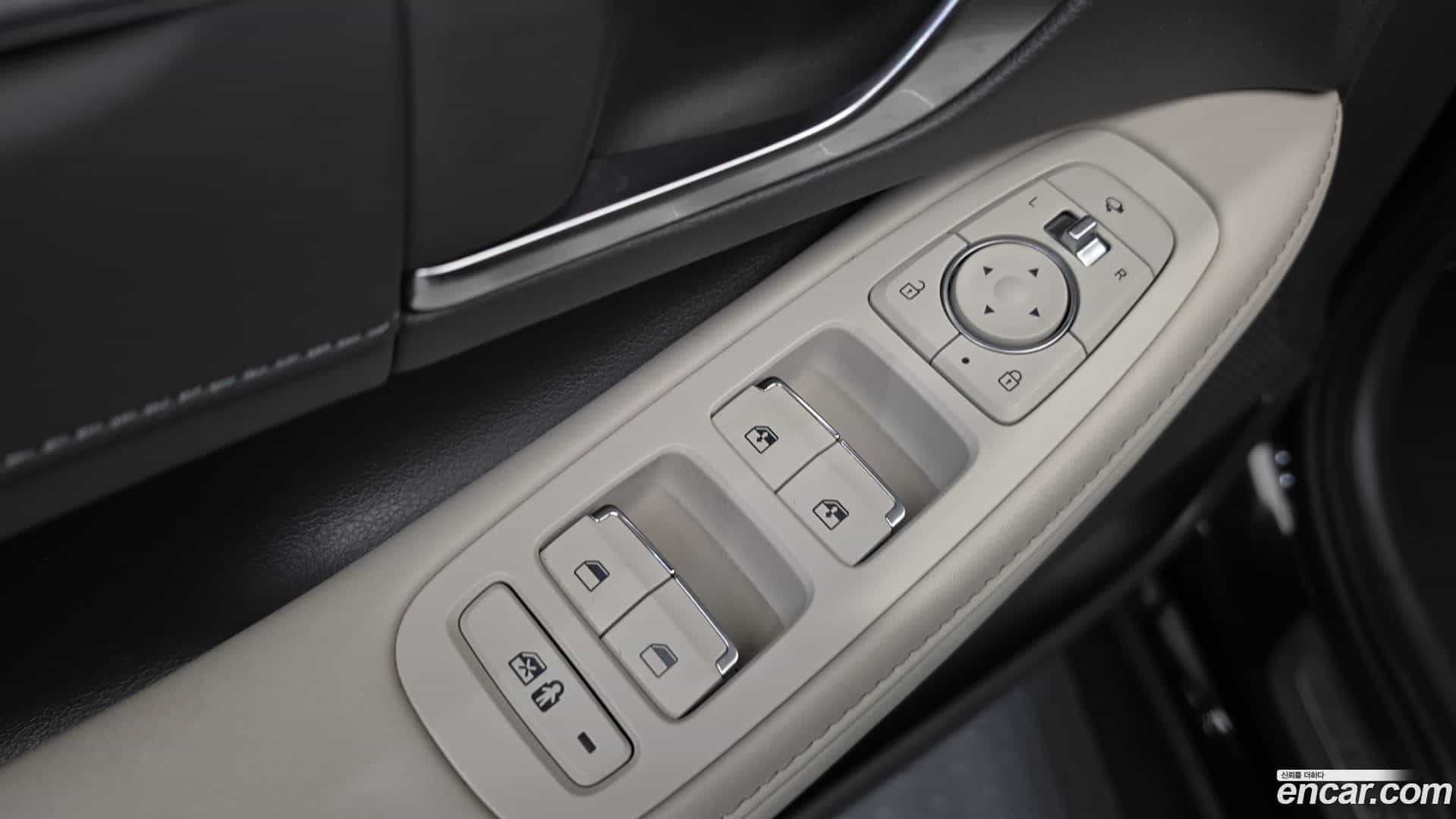 Sonata Hyundai 2019.7-OPTION-043