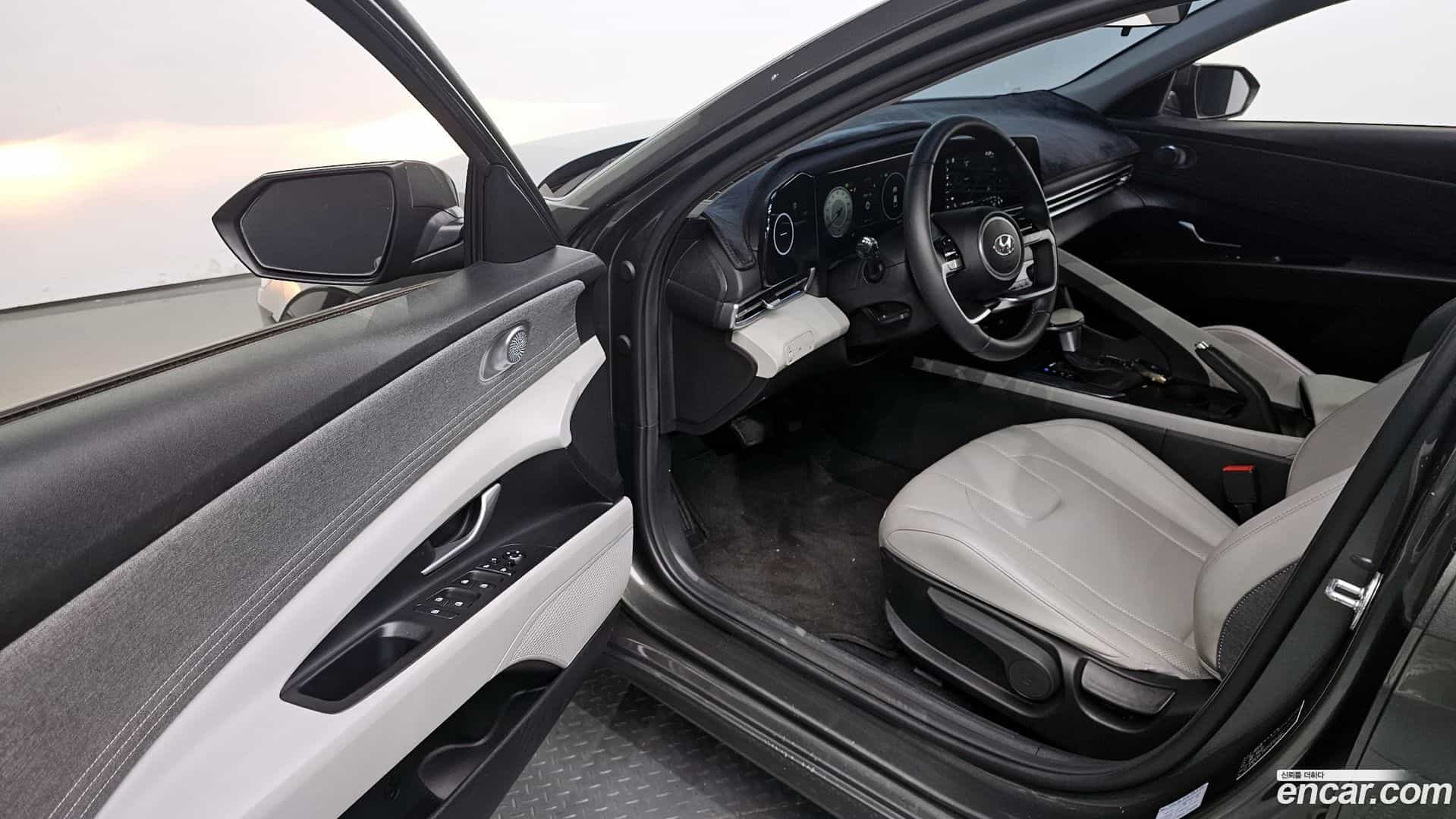 AVANTE Hyundai 2023.4-INNER-010