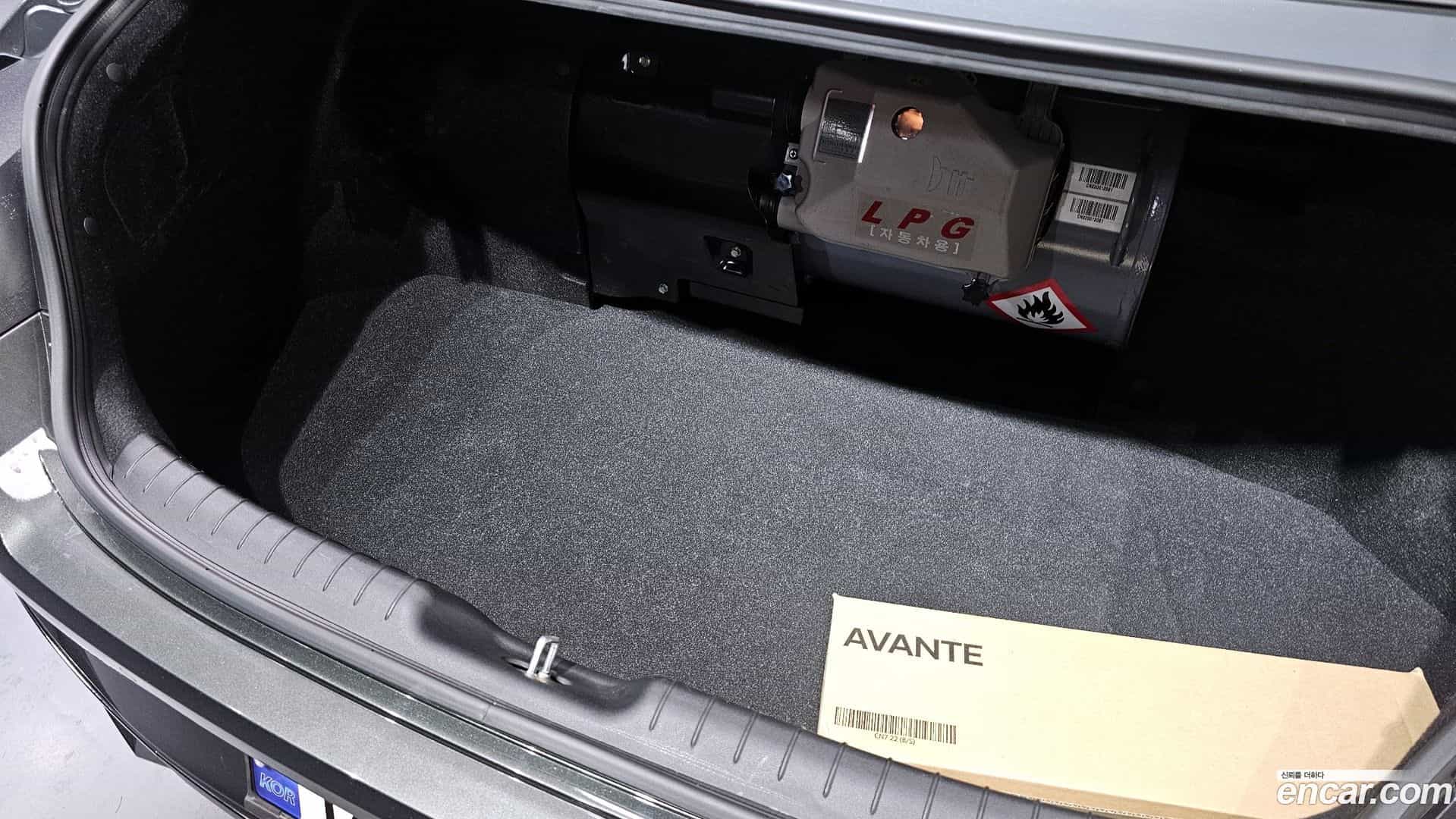AVANTE Hyundai 2023.4-OPTION-040