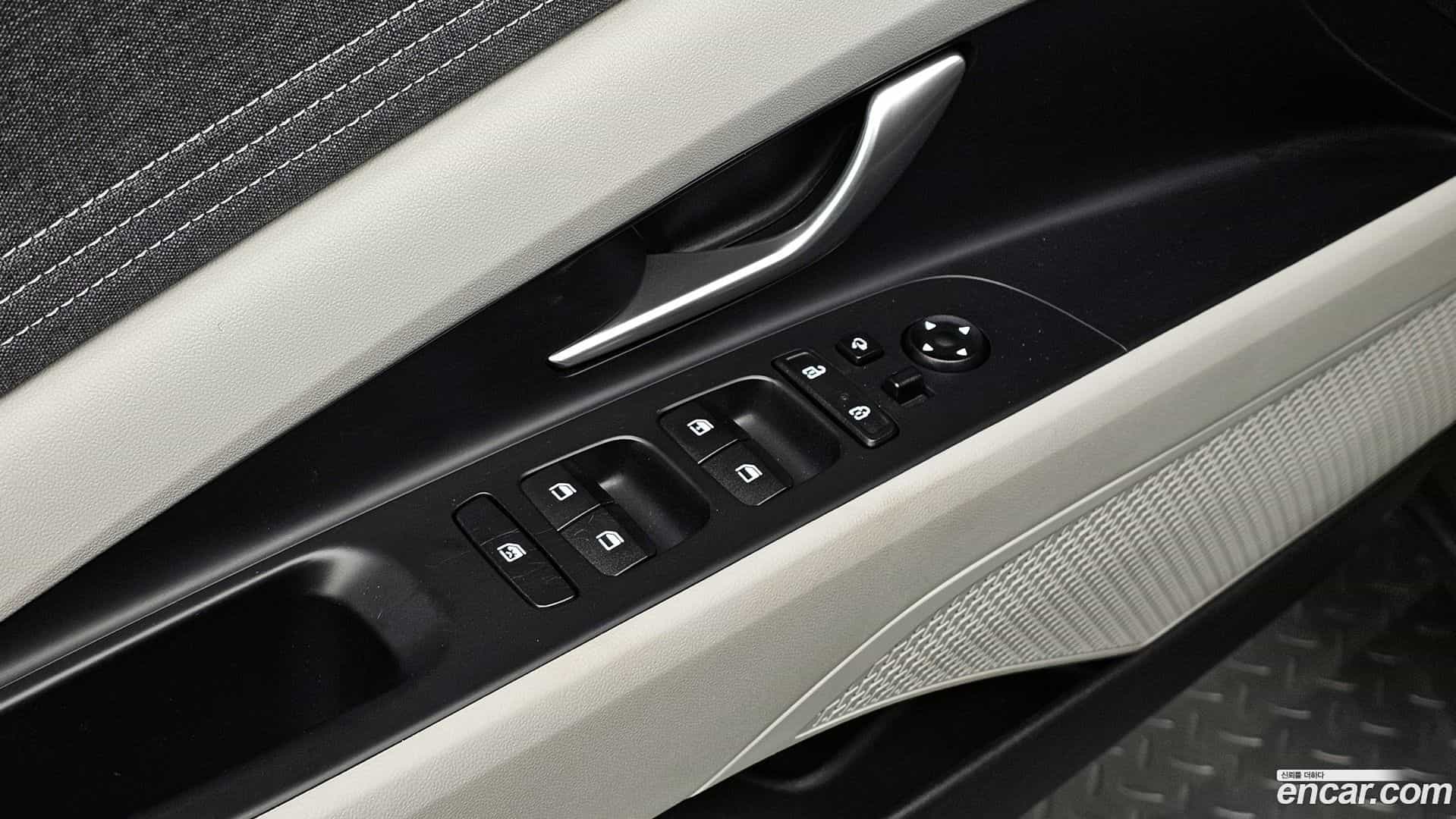 AVANTE Hyundai 2023.4-OPTION-043