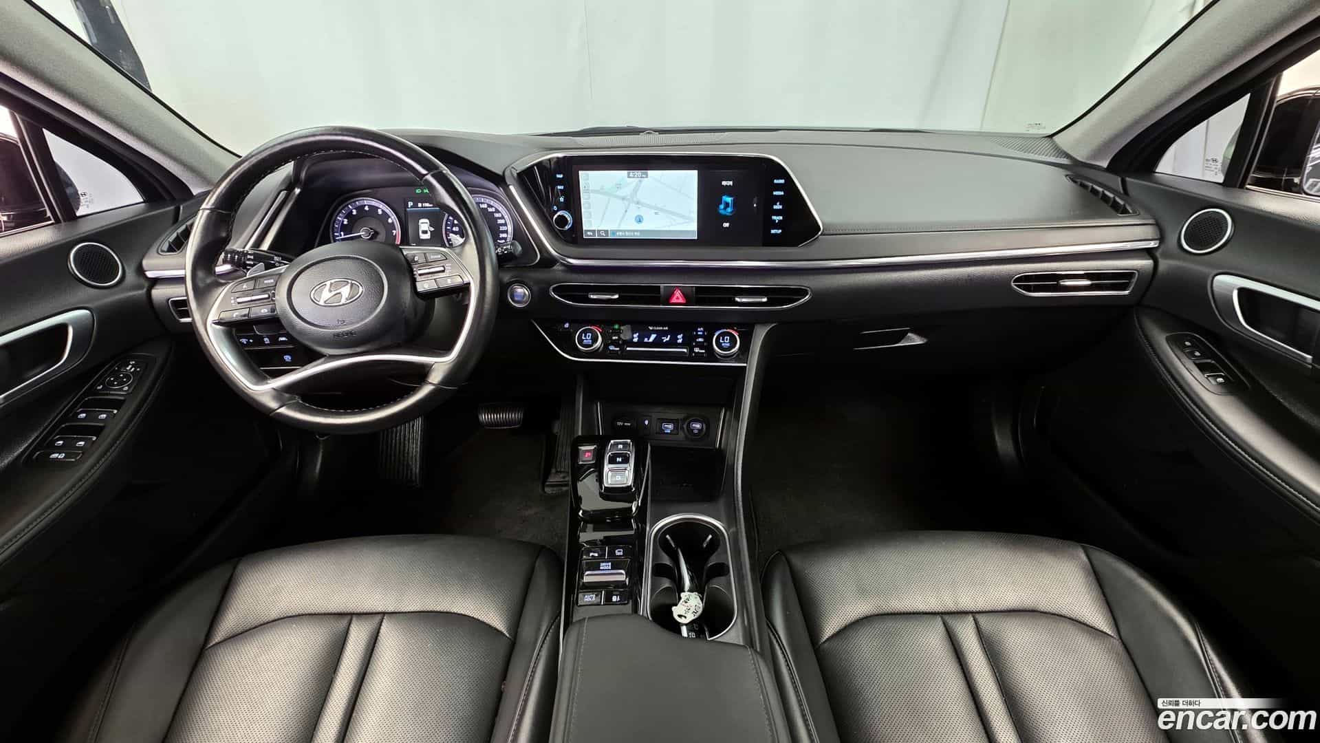 Sonata Hyundai 2022.2-INNER-007