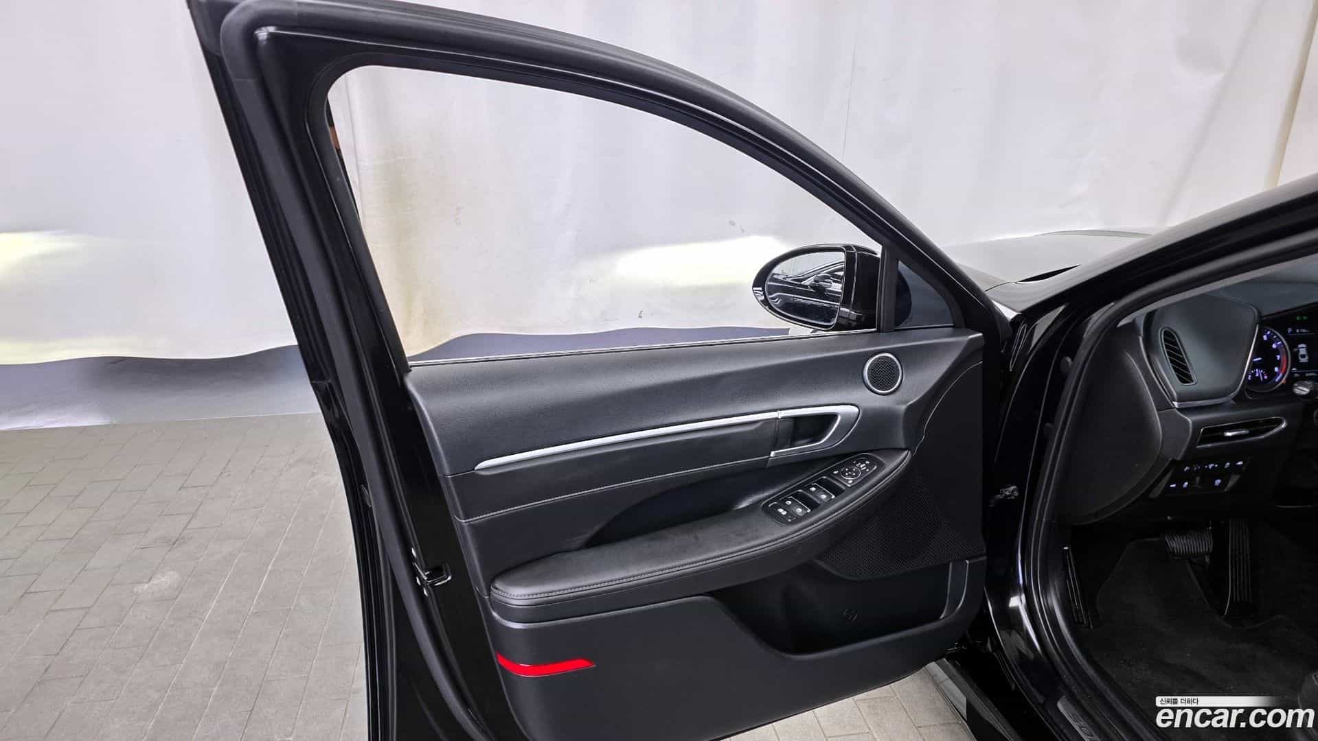 Sonata Hyundai 2022.2-INNER-034