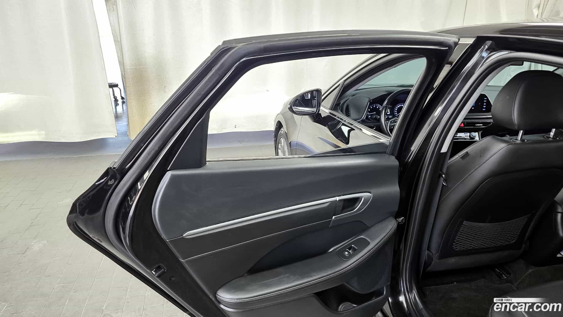 Sonata Hyundai 2022.2-INNER-035