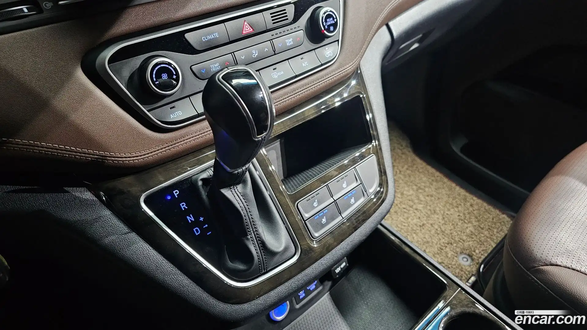 Starex Hyundai 2019.4-INNER-009