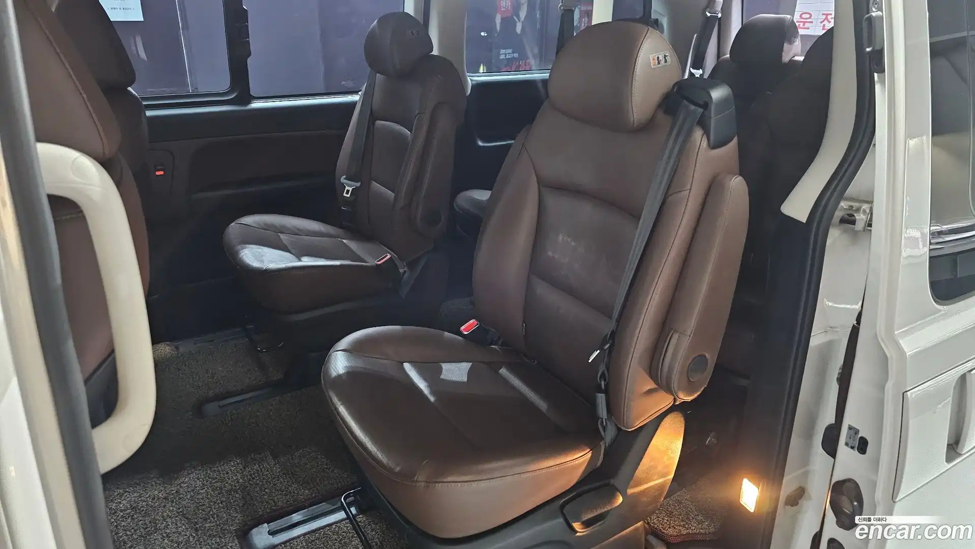 Starex Hyundai 2019.4-OPTION-015