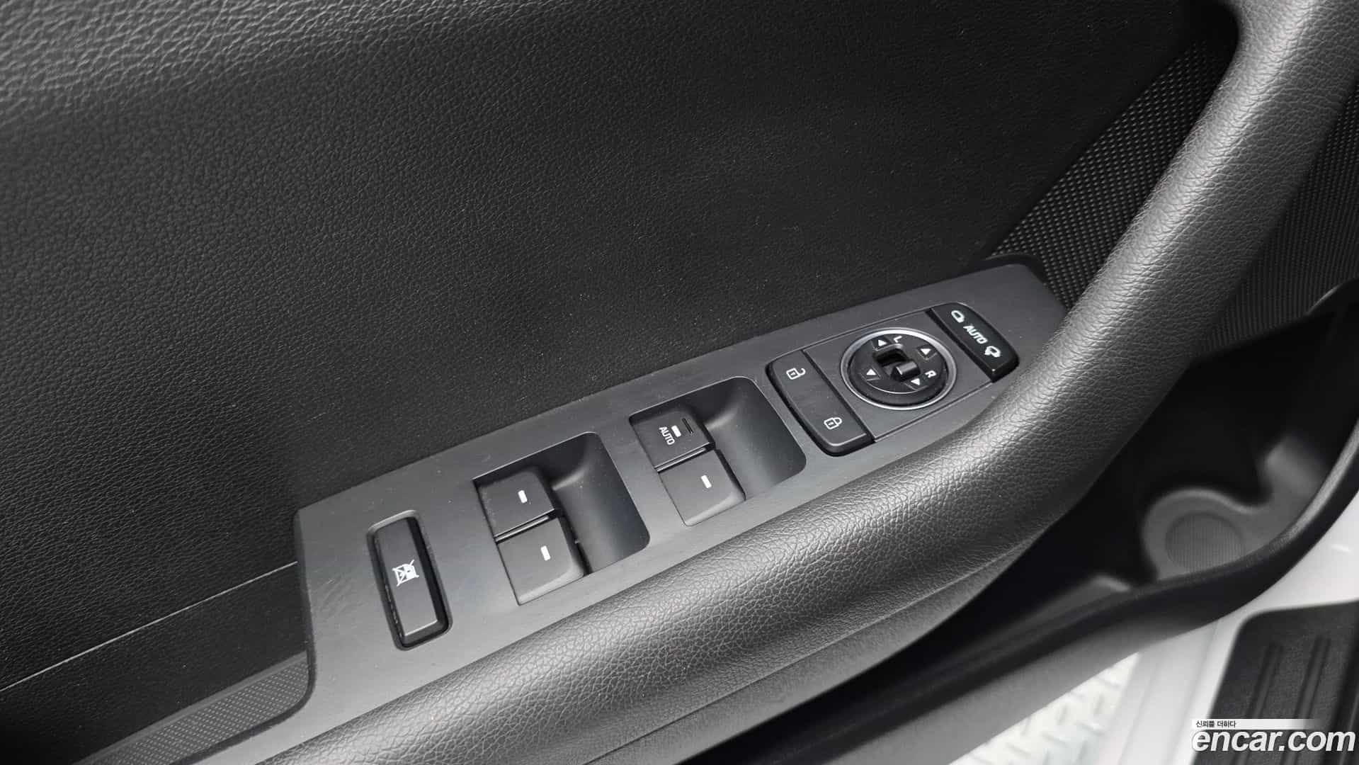 Sonata Hyundai 2017.8-OPTION-022
