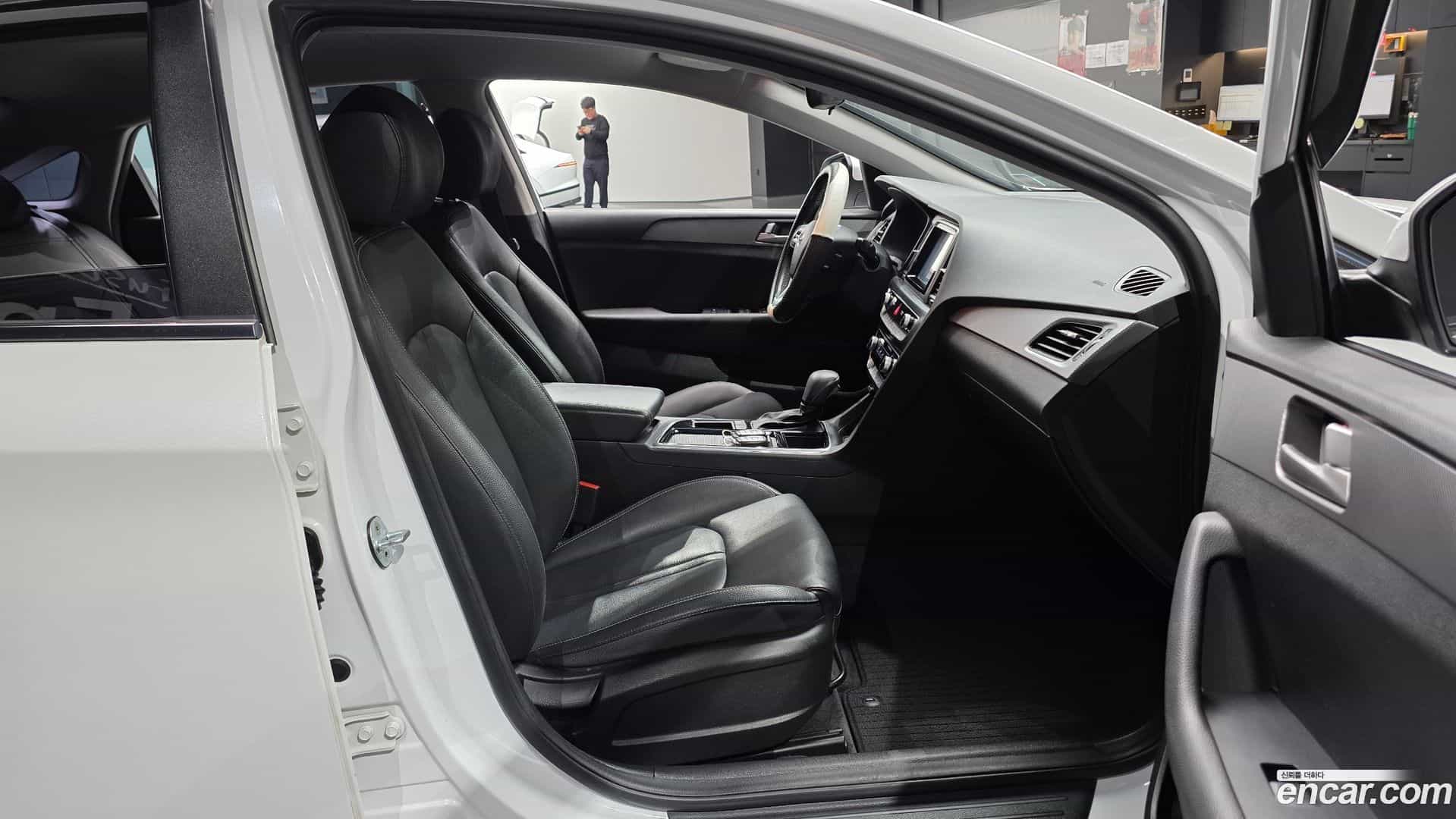 Sonata Hyundai 2017.8-INNER-036