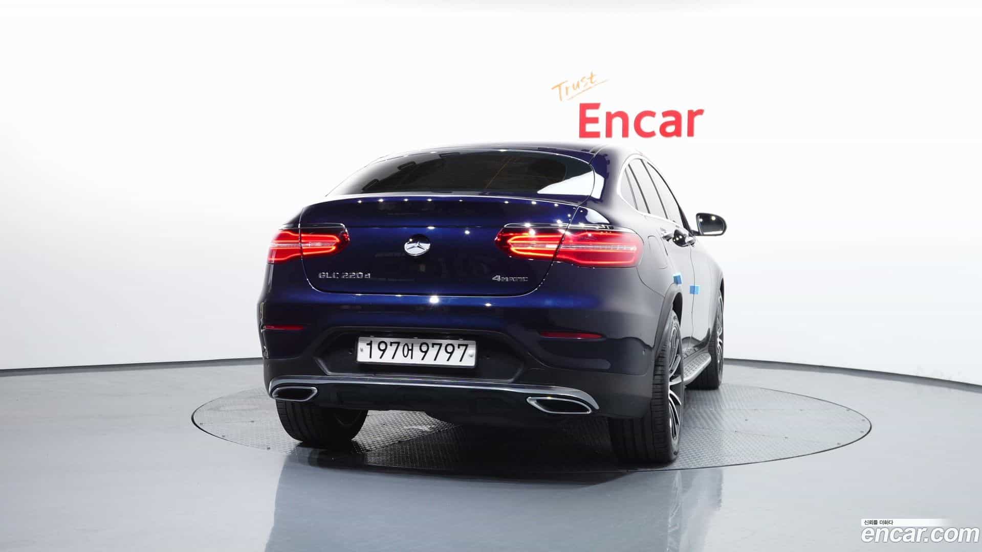 GLC-Class Mercedes-Benz 2017.5-OUTER-004