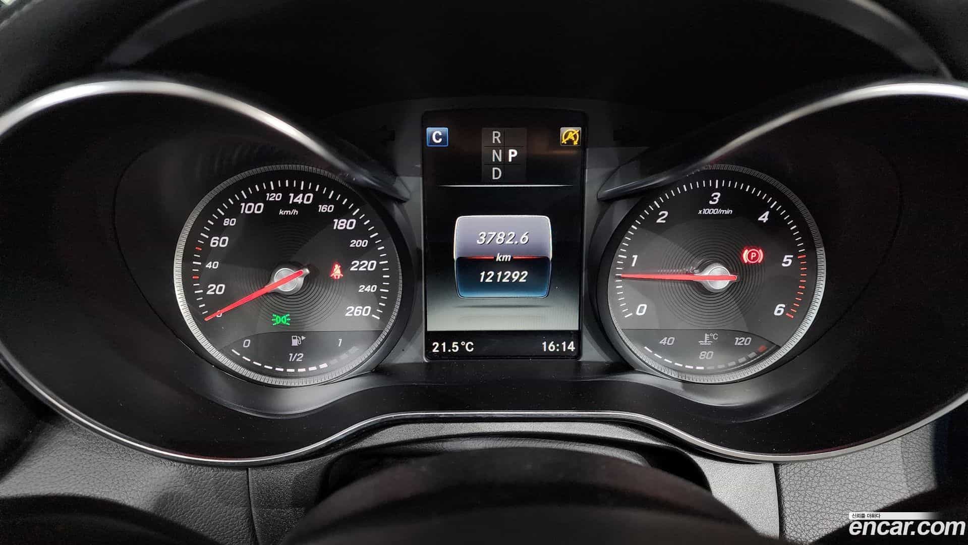 GLC-Class Mercedes-Benz 2017.5-OPTION-024