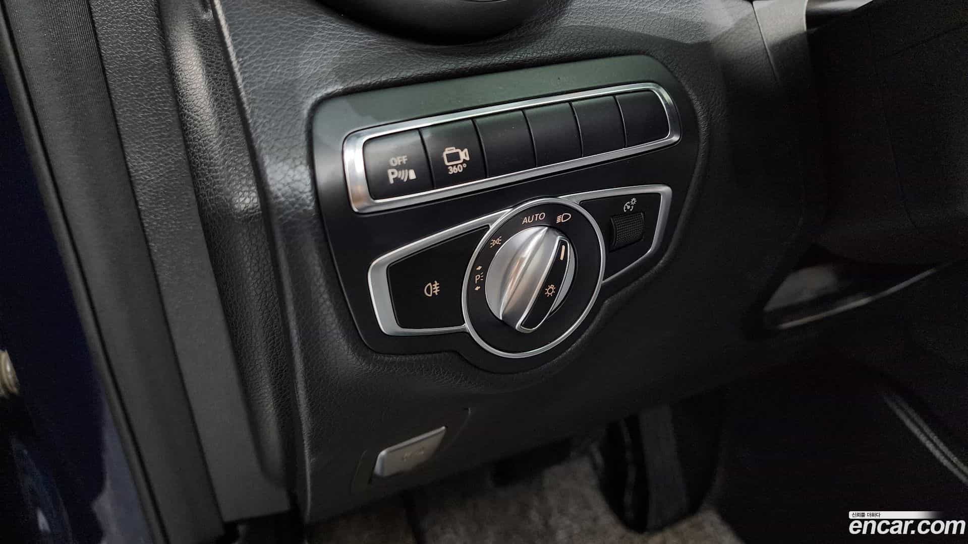 GLC-Class Mercedes-Benz 2017.5-OPTION-042