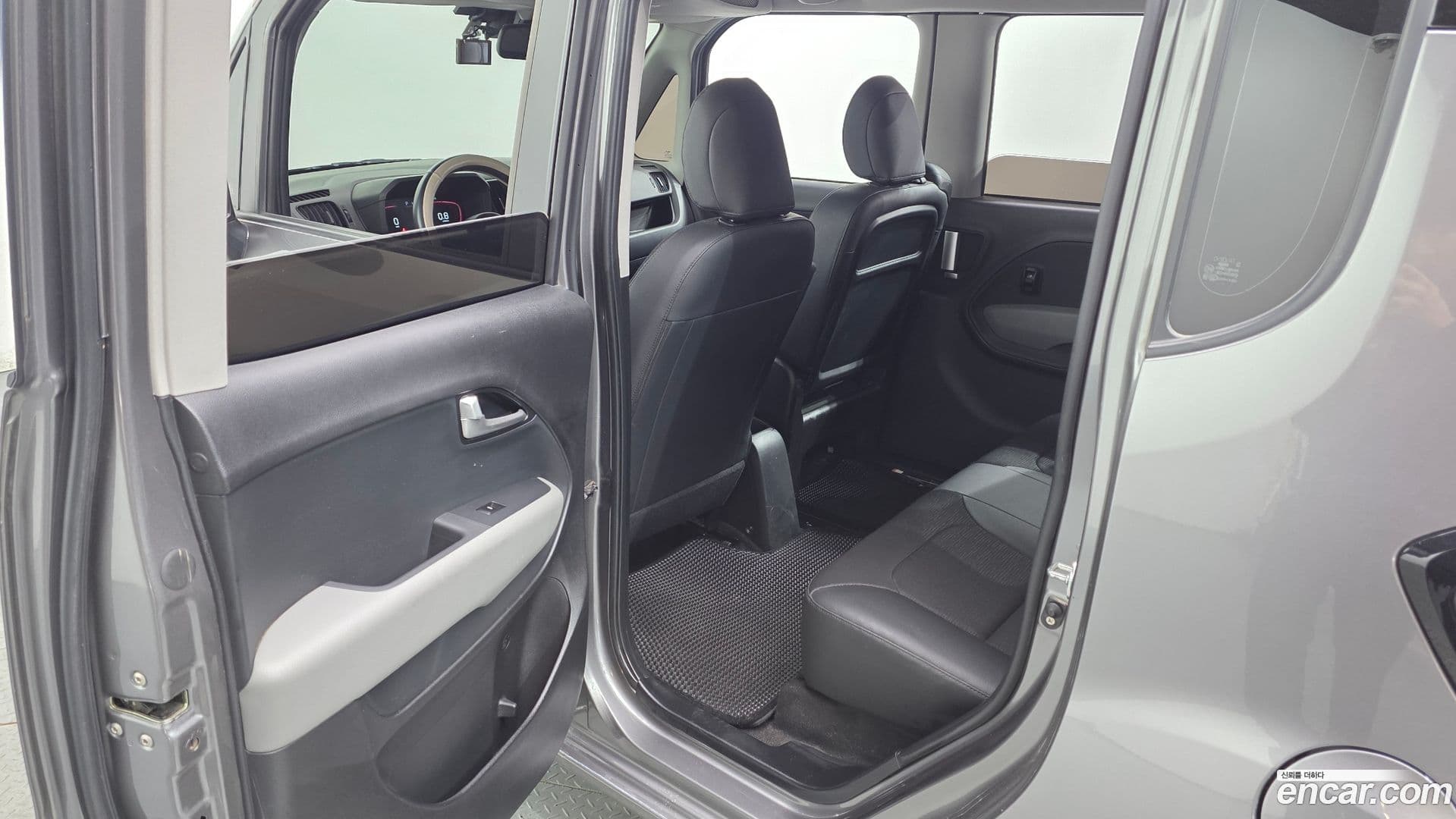 Main__Slider__Photo:RAY Kia 2024.0-11