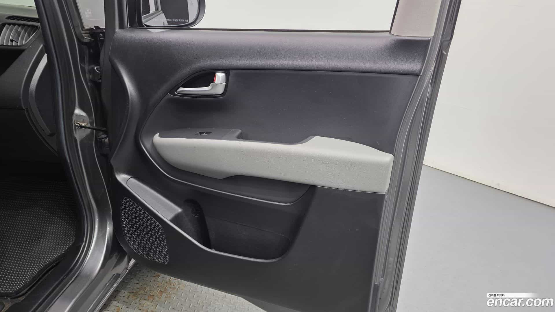 RAY Kia 2024.0-INNER-034