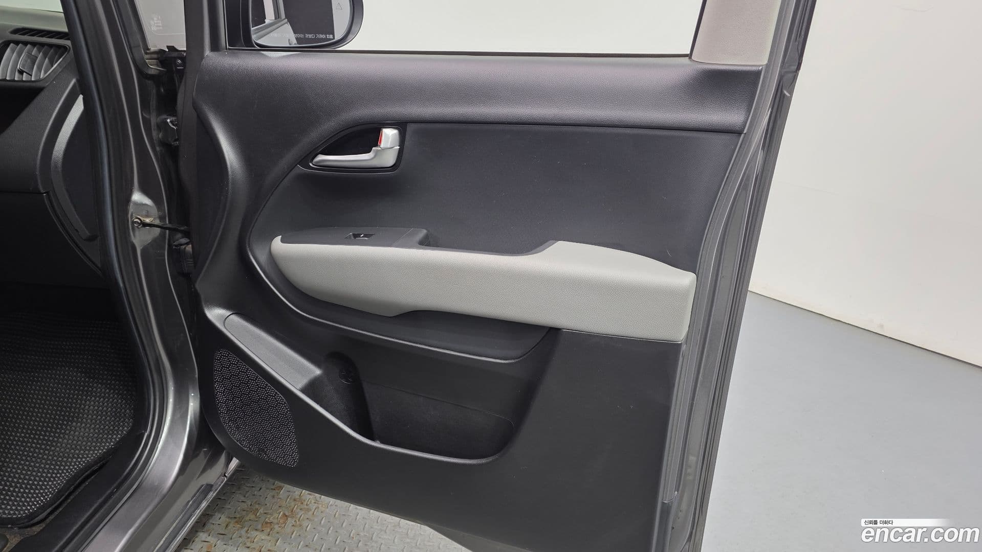 Main__Slider__Photo:RAY Kia 2024.0-23