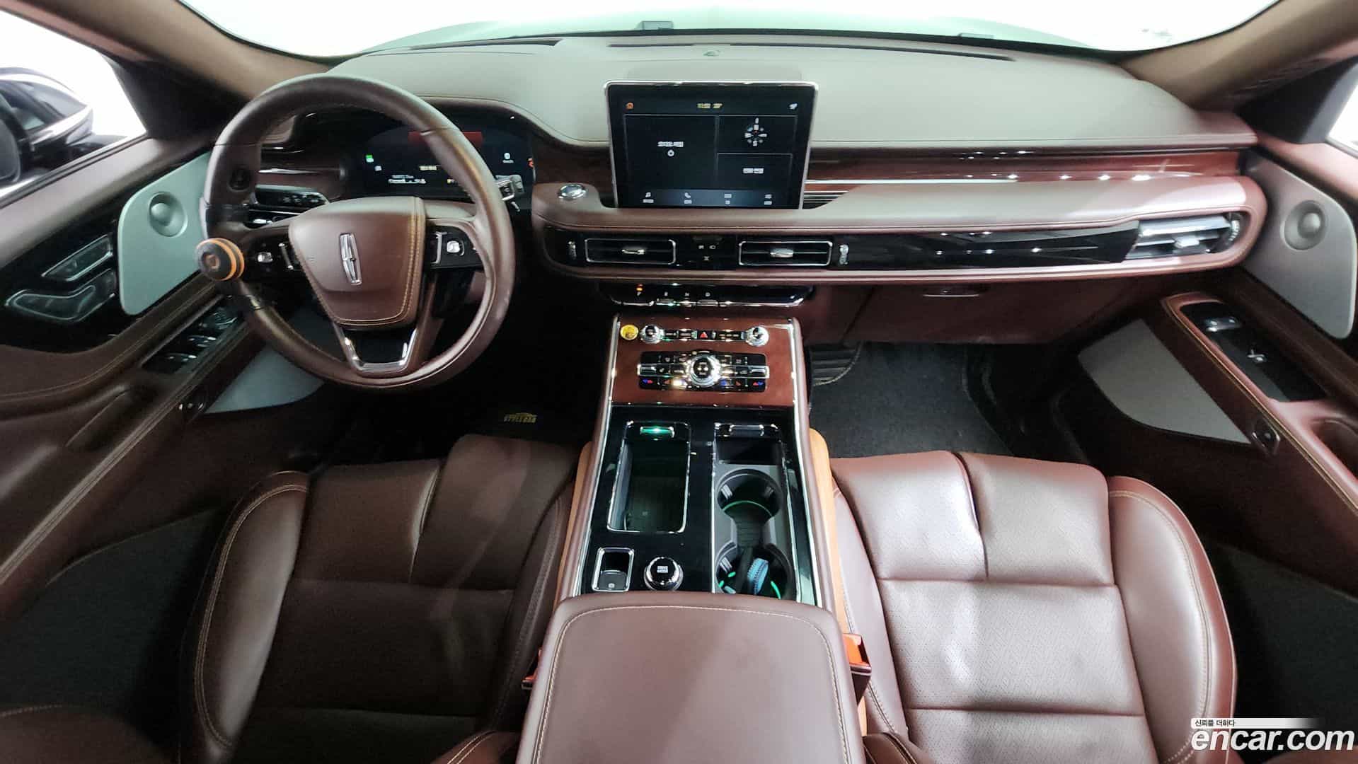 Aviator Lincoln 2021.1-INNER-007