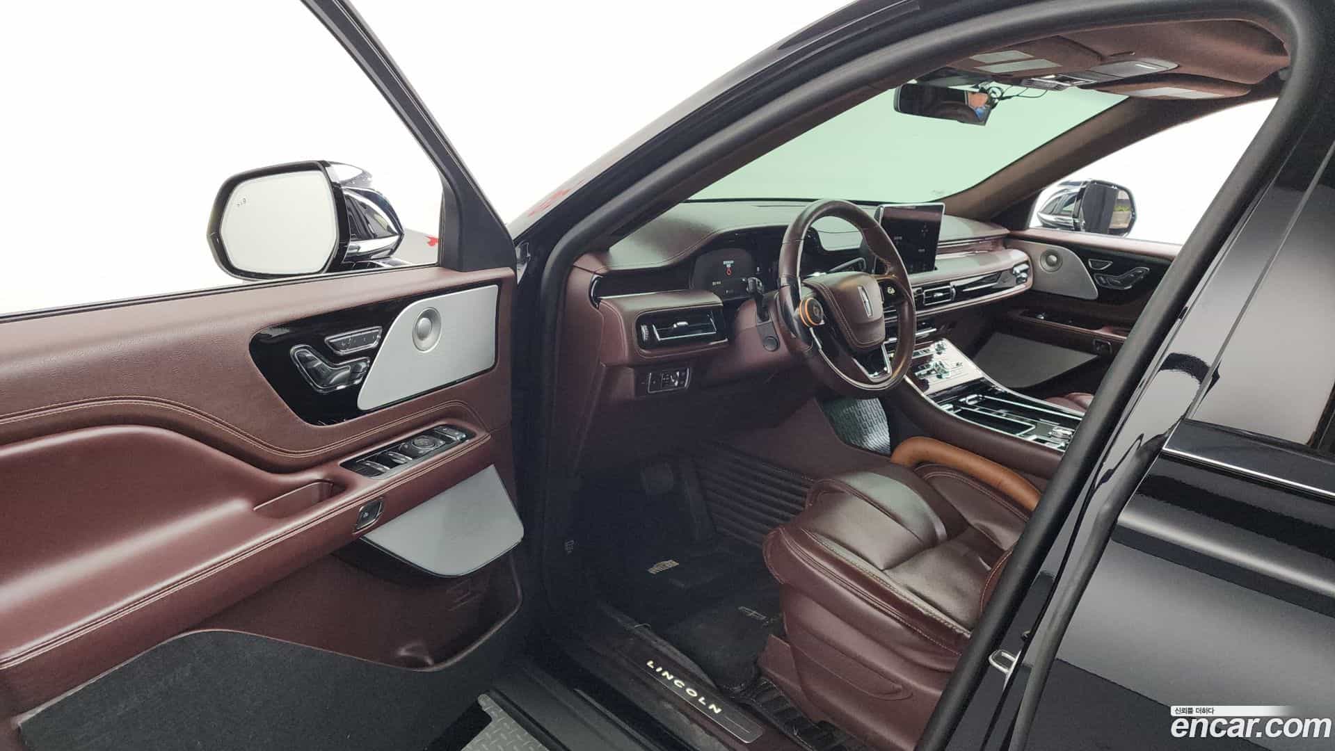 Aviator Lincoln 2021.1-INNER-010