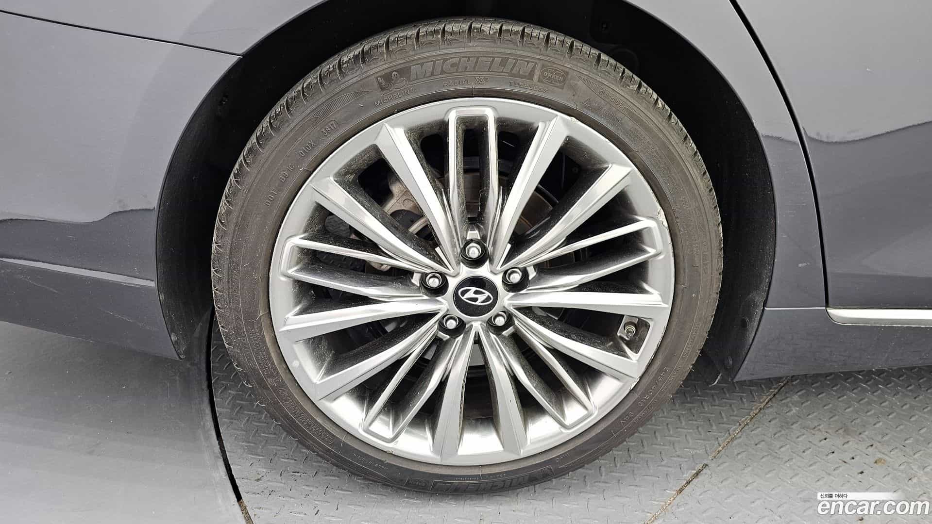 Grandeur Hyundai 2018.3-OUTER-005