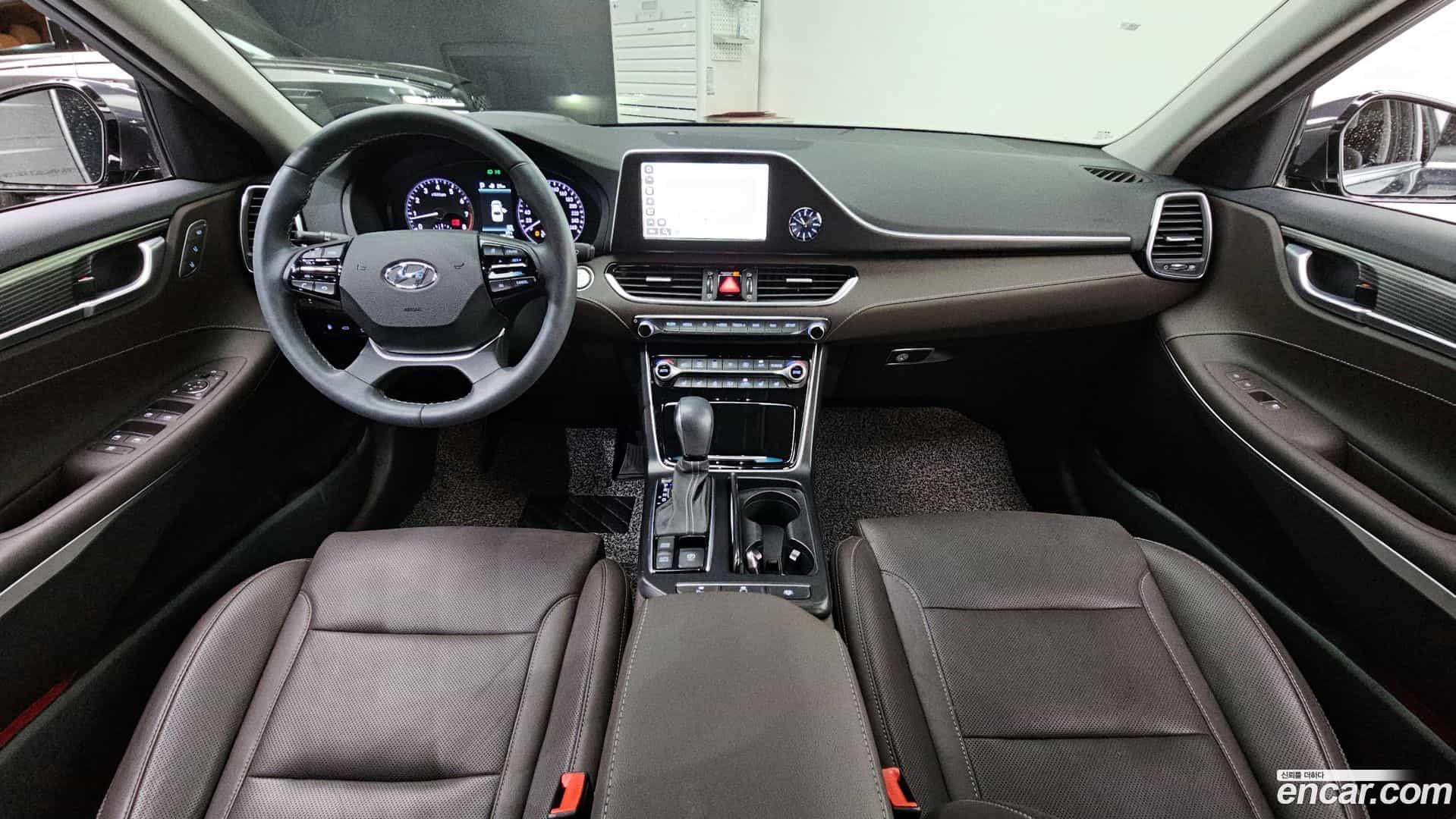 Grandeur Hyundai 2018.3-INNER-007