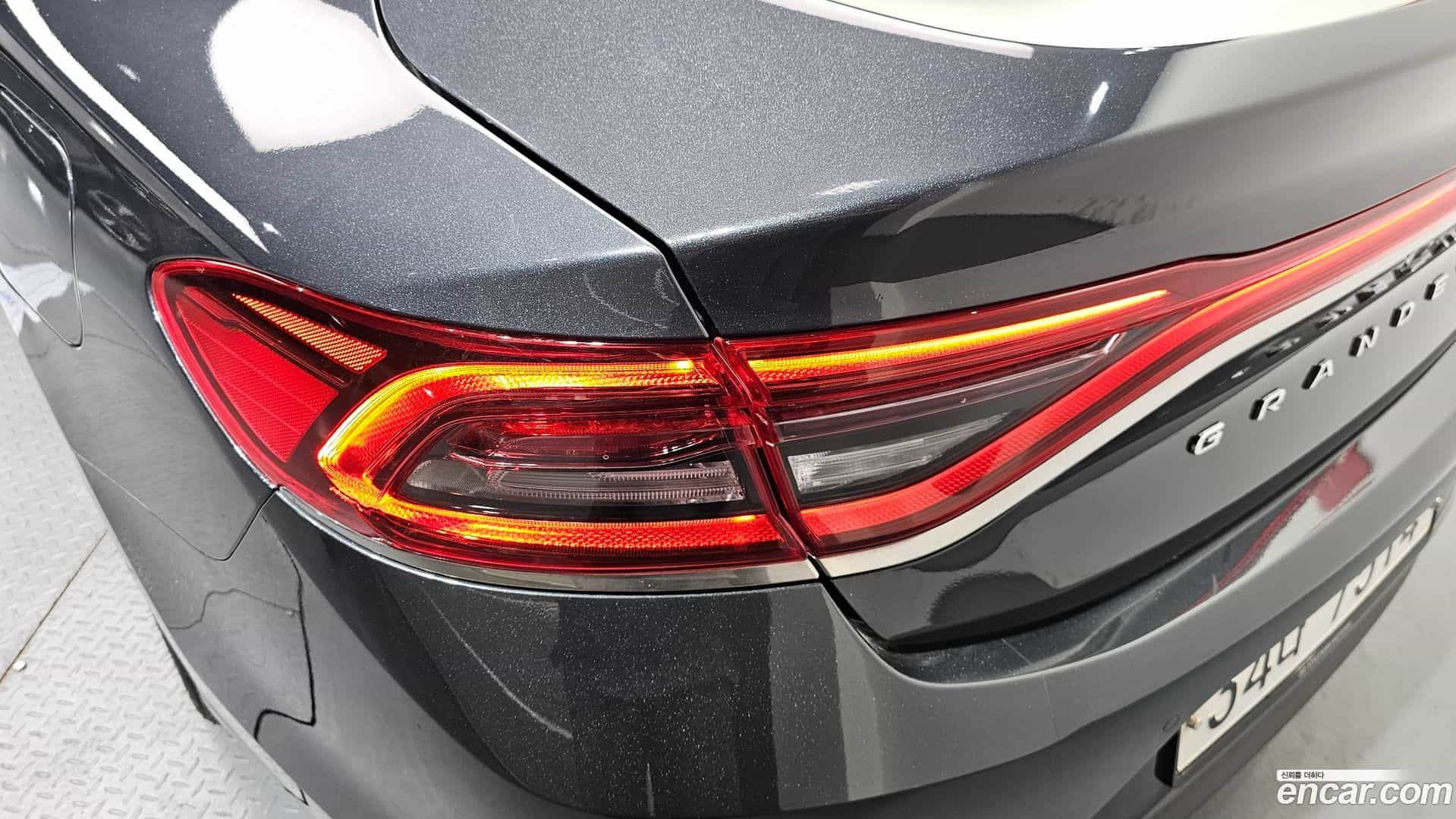 Grandeur Hyundai 2018.3-OUTER-033