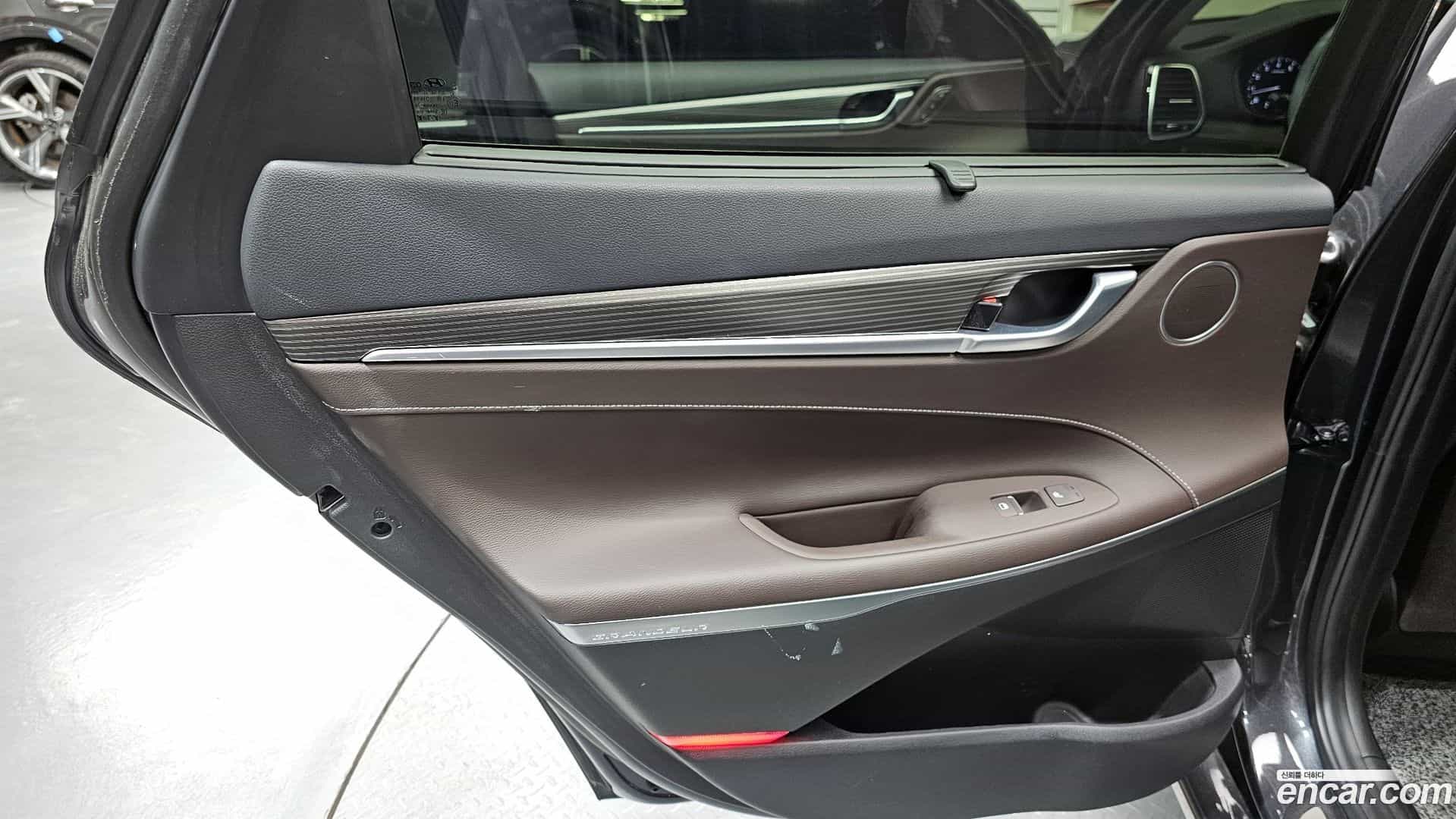 Grandeur Hyundai 2018.3-INNER-035