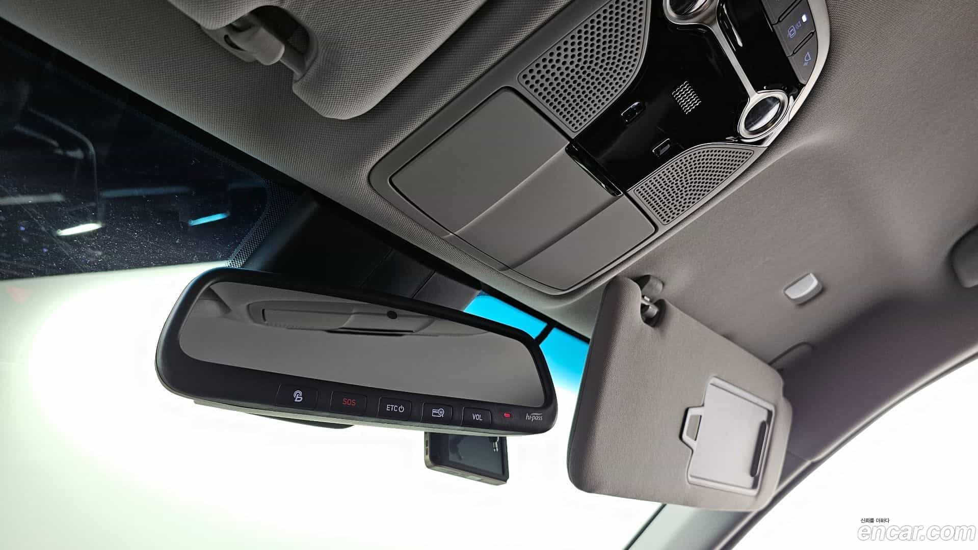 Grandeur Hyundai 2018.3-OPTION-045