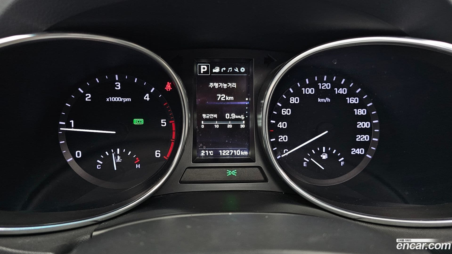 Main__Slider__Photo:Santafe Hyundai 2016.5-7