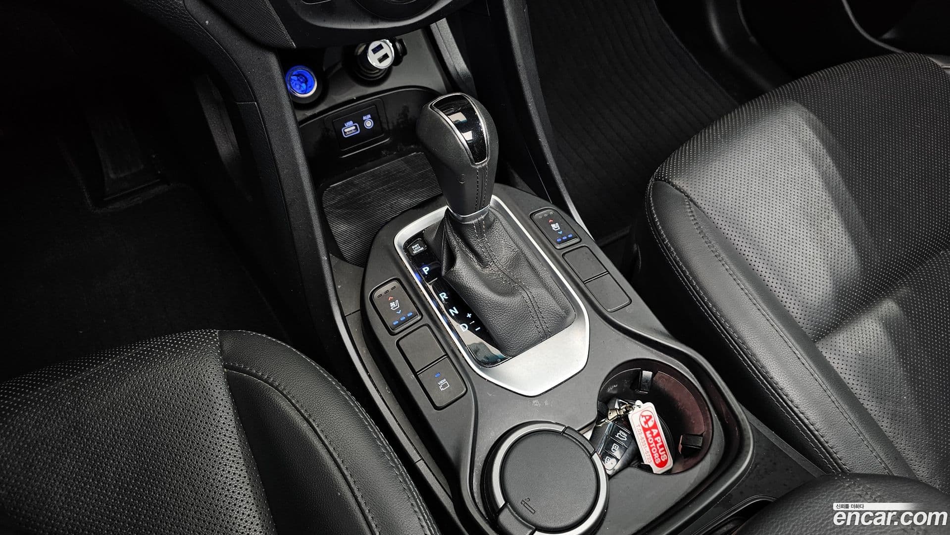 Main__Slider__Photo:Santafe Hyundai 2016.5-8
