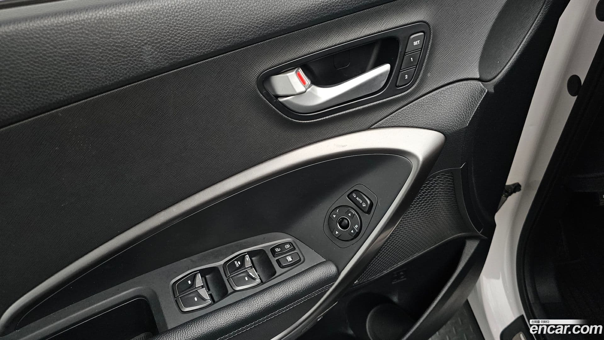 Main__Slider__Photo:Santafe Hyundai 2016.5-17