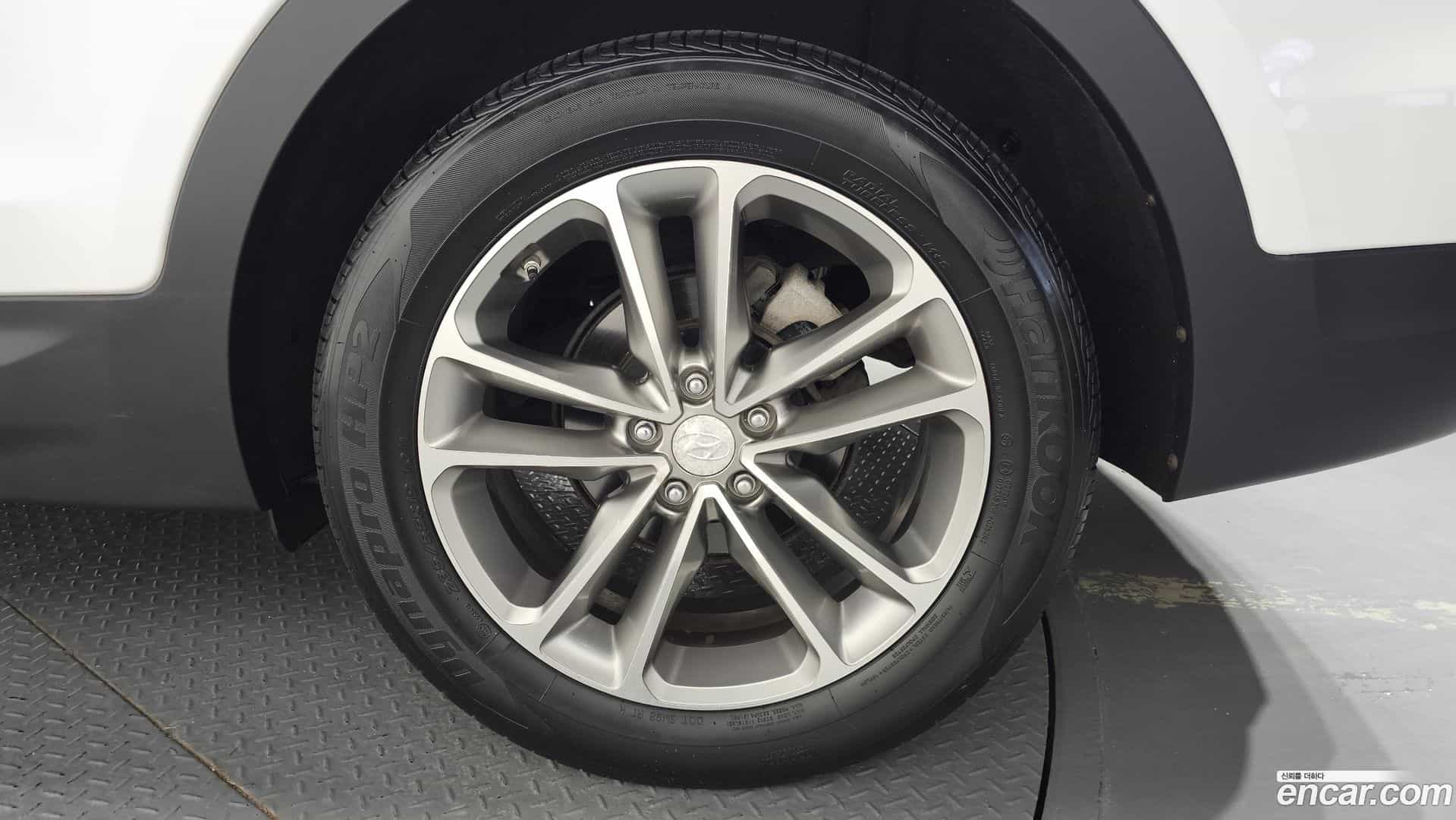 Santafe Hyundai 2016.5-OUTER-031