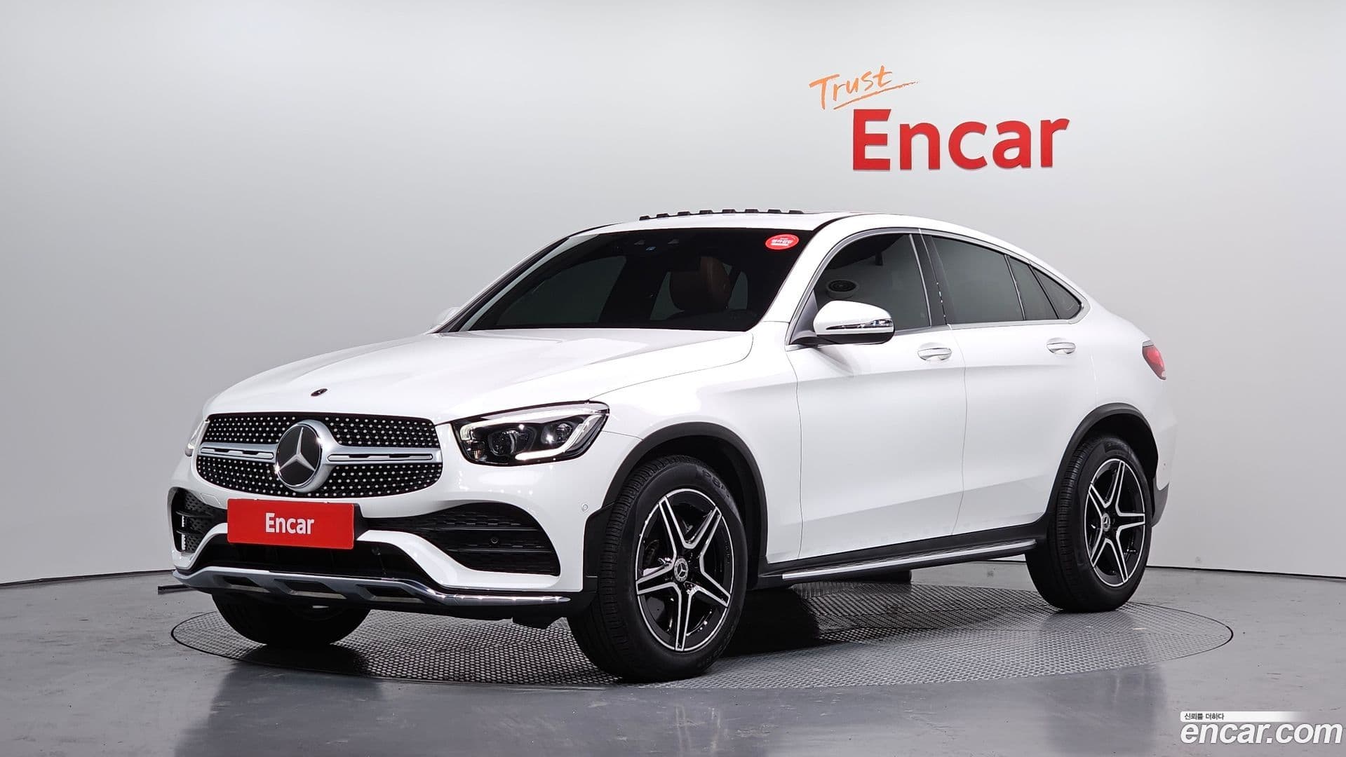 Main__Slider__Photo:GLC-Class Mercedes-Benz 2021.3-0