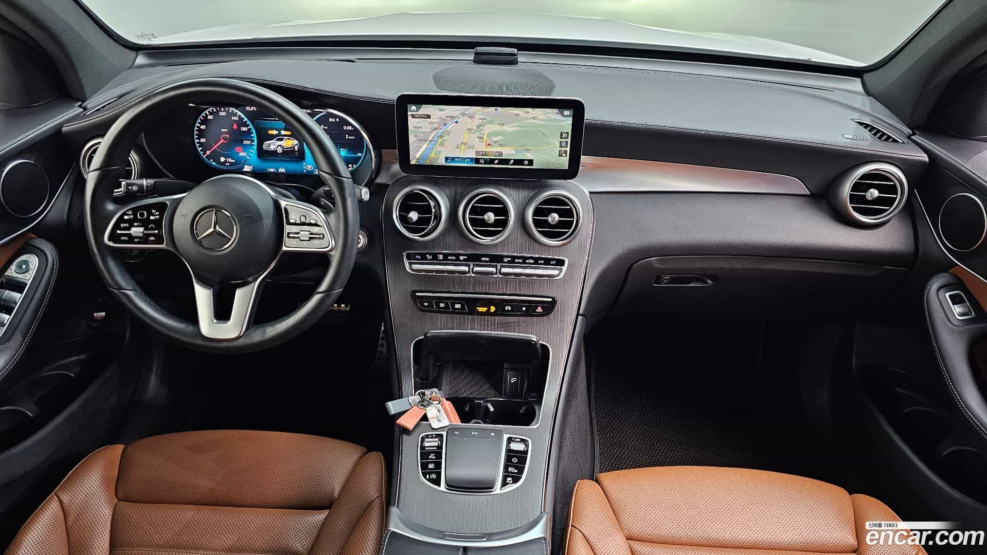 GLC-Class Mercedes-Benz 2021.3-INNER-007