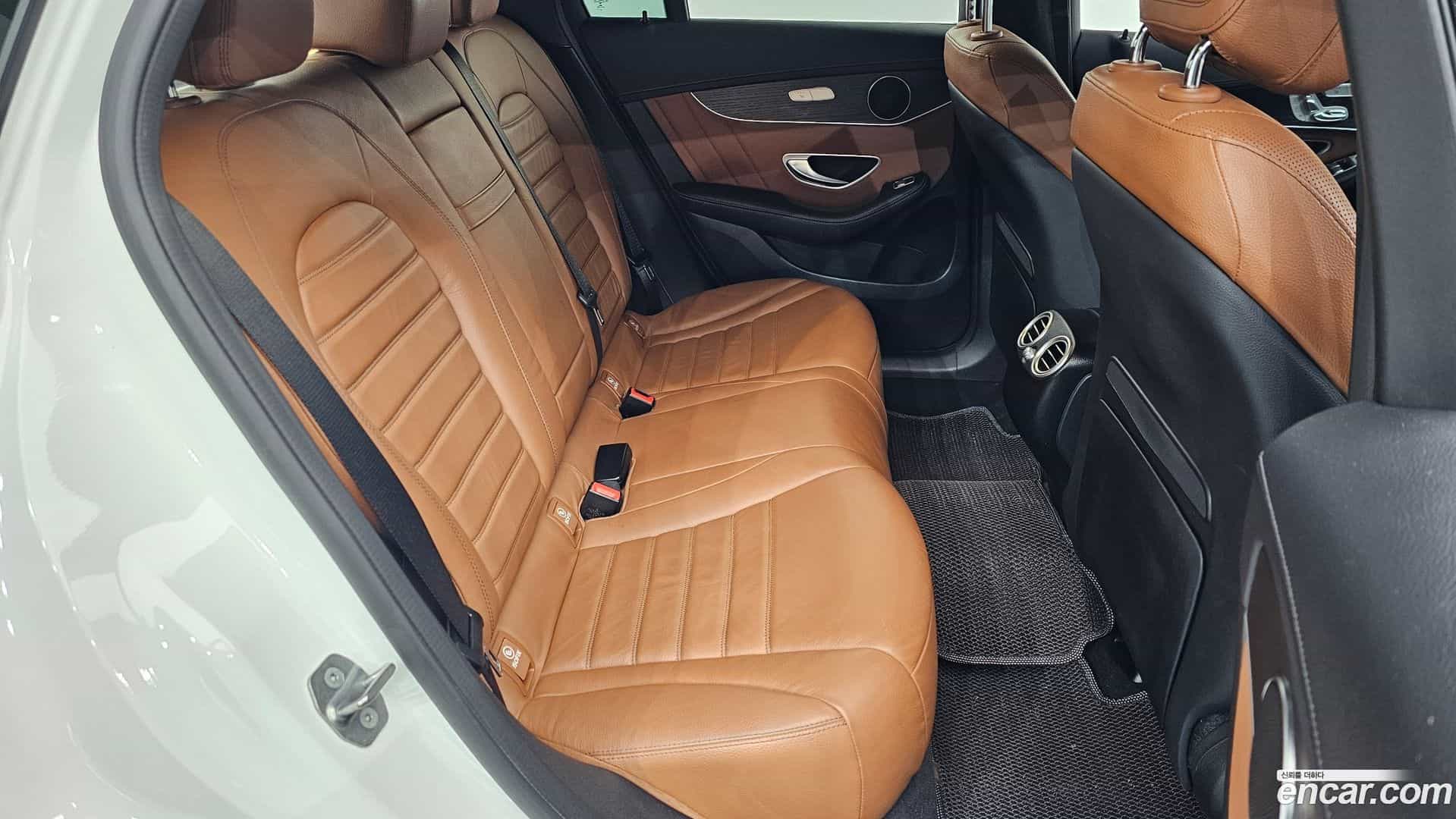 GLC-Class Mercedes-Benz 2021.3-OPTION-015