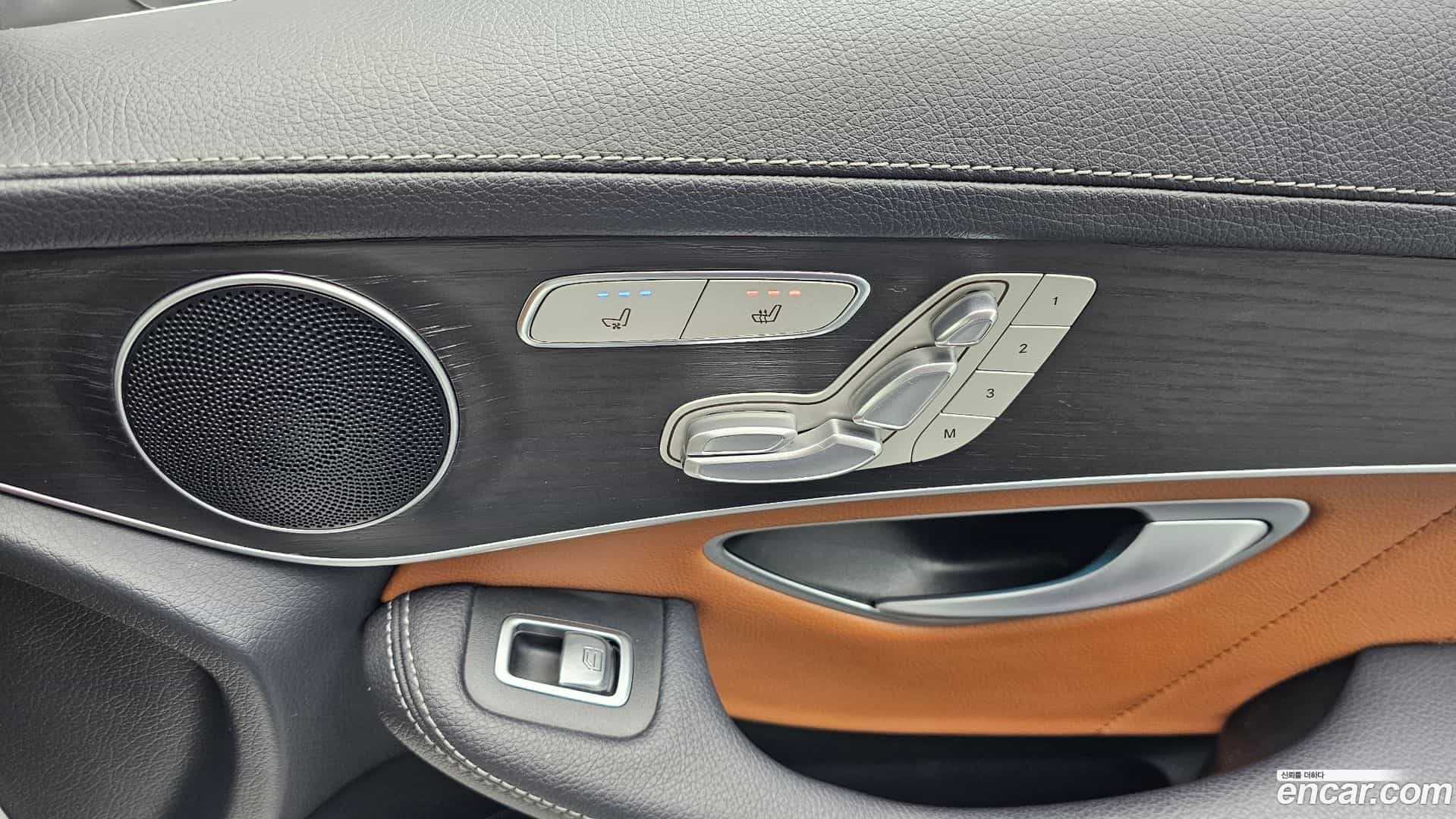 GLC-Class Mercedes-Benz 2021.3-OPTION-043