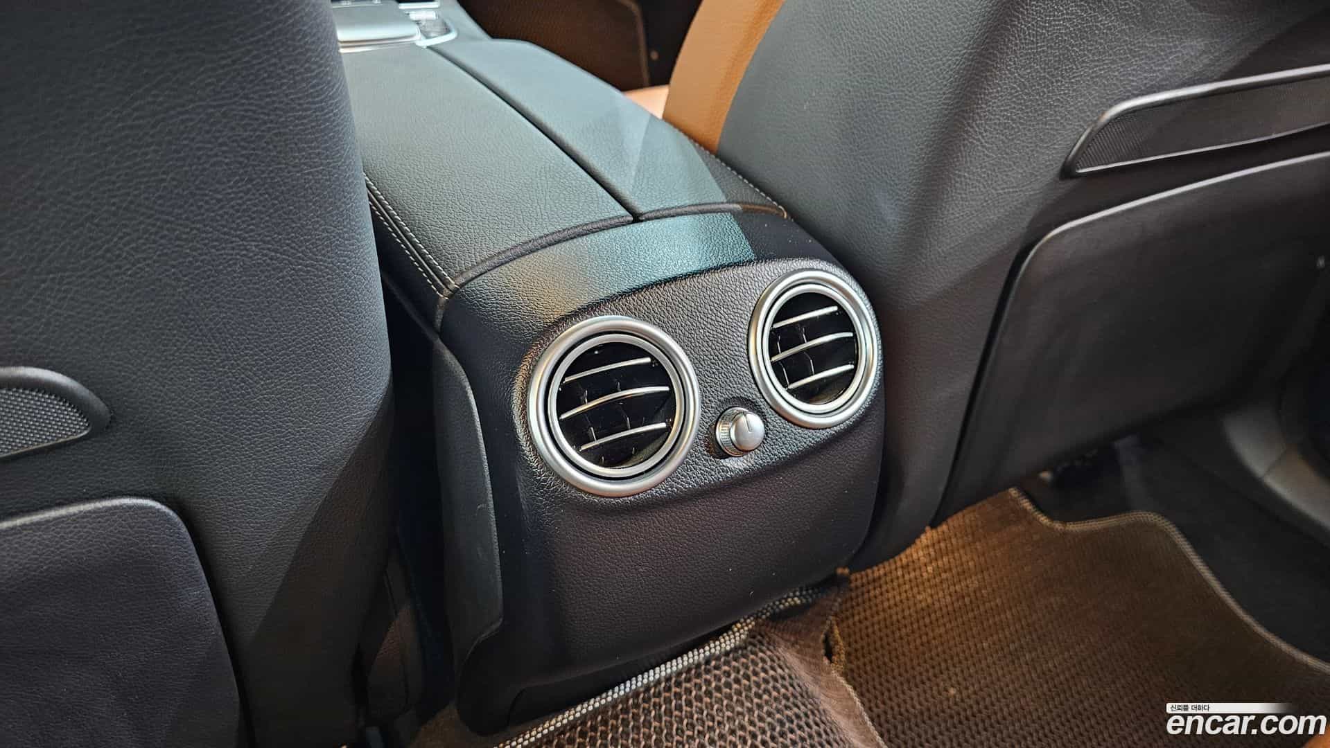 GLC-Class Mercedes-Benz 2021.3-OPTION-044