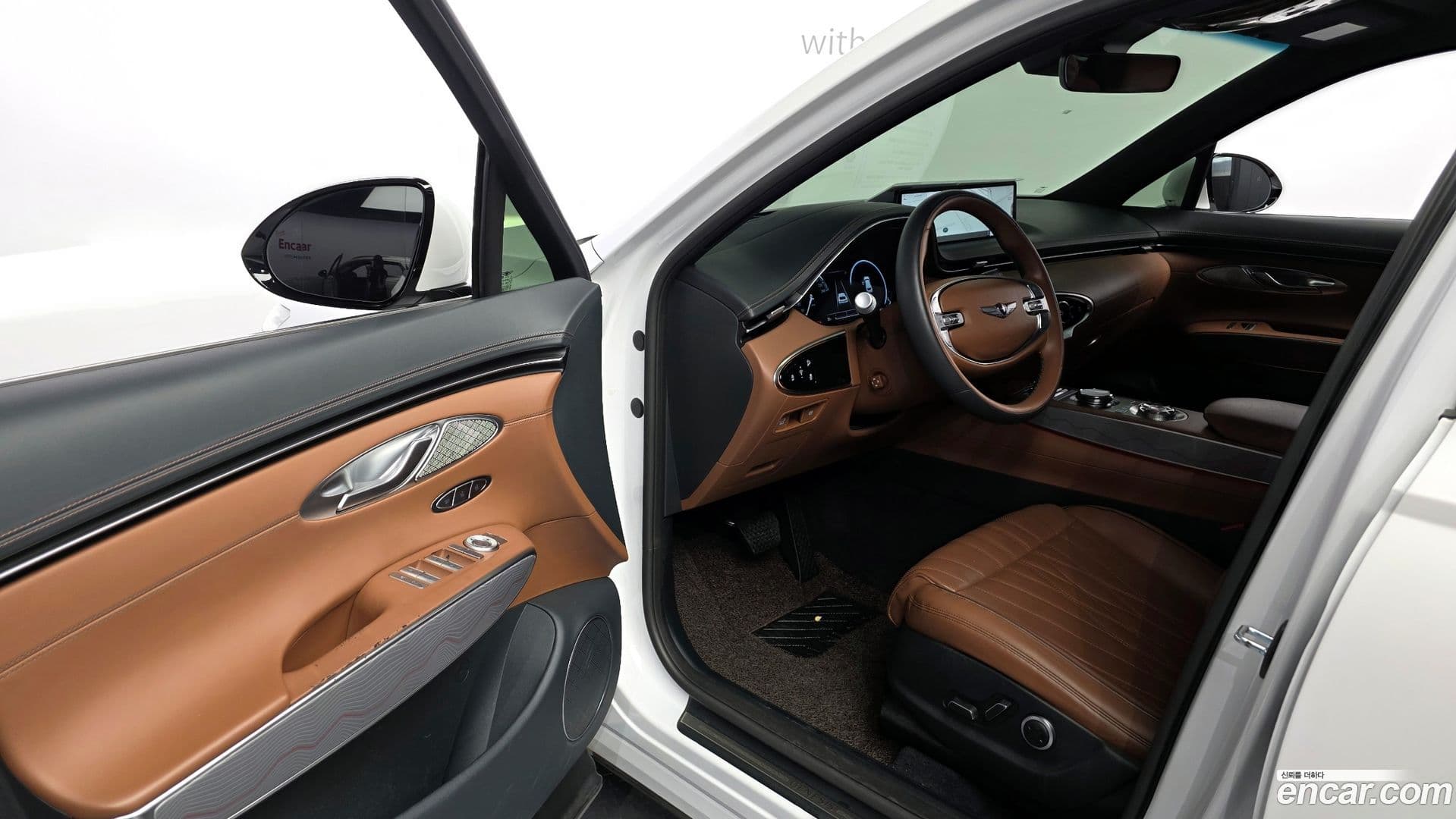 Main__Slider__Photo:GV70 Genesis 2021.4-9