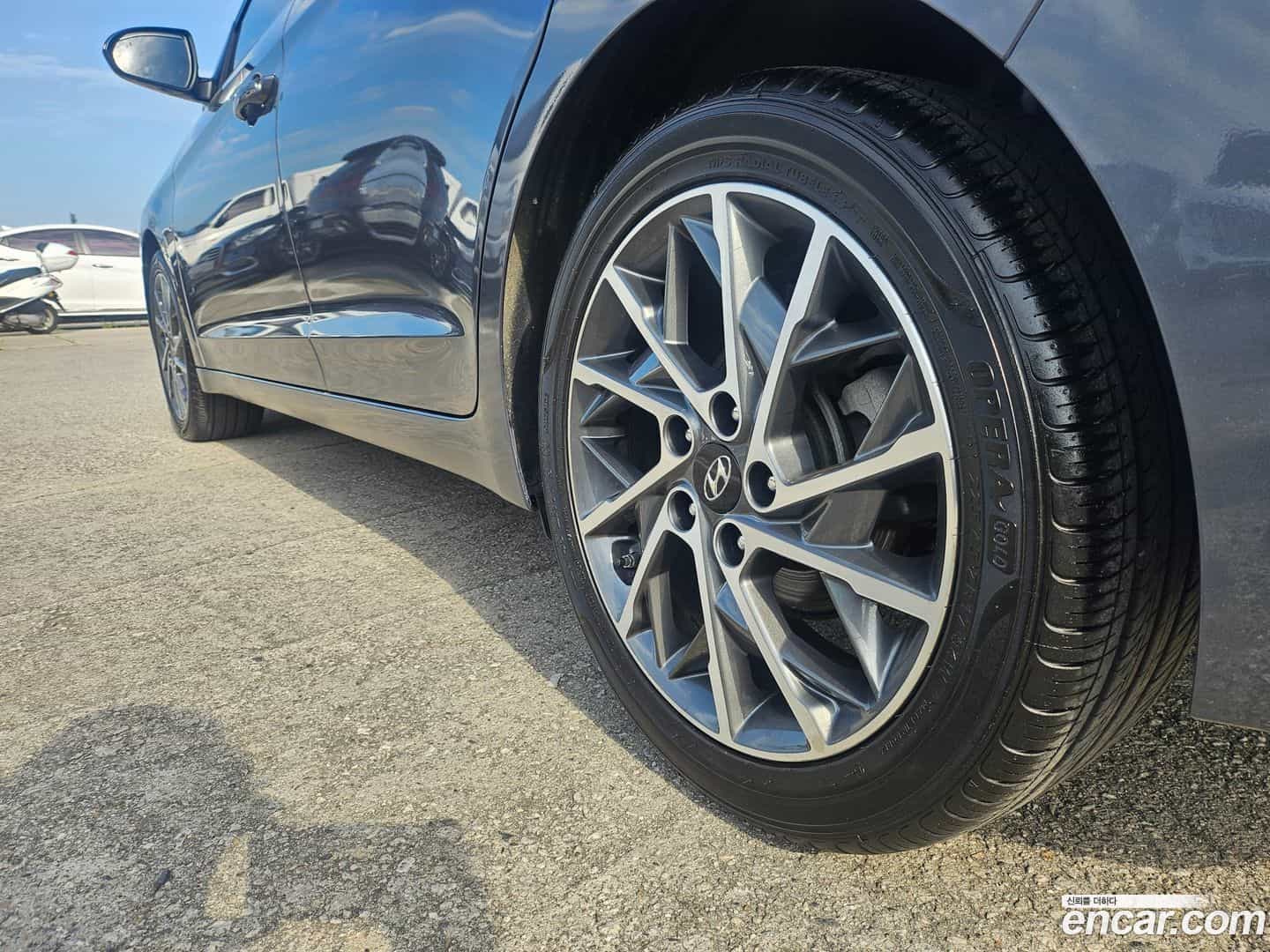 AVANTE Hyundai 2019.8-OUTER-005