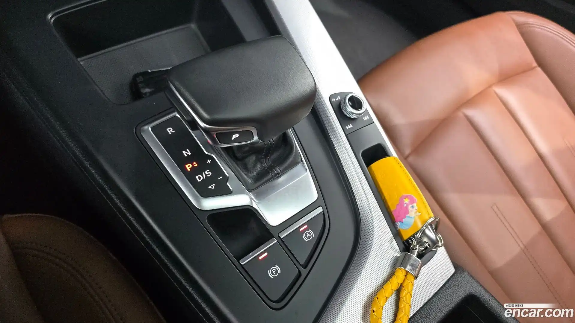 A4 Audi 2022.10-INNER-009