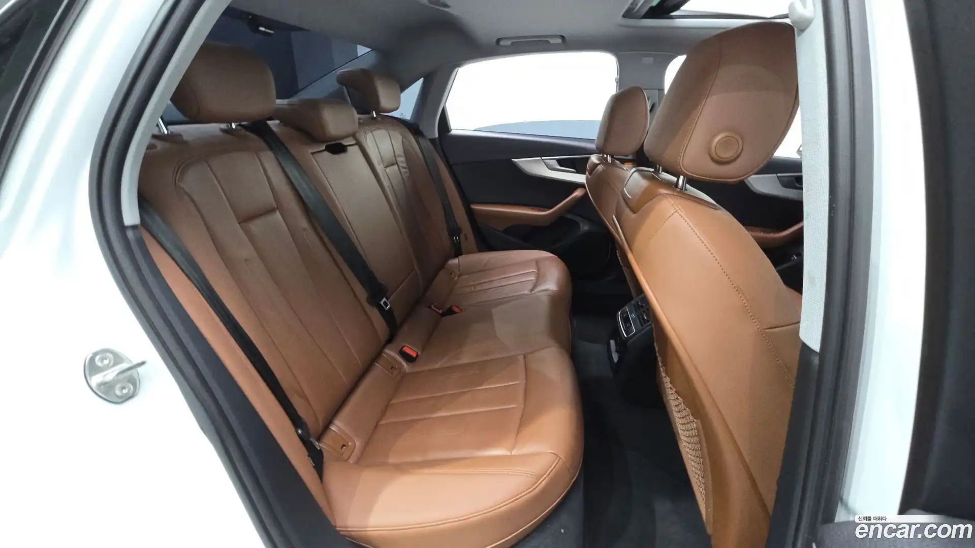 A4 Audi 2022.10-OPTION-016