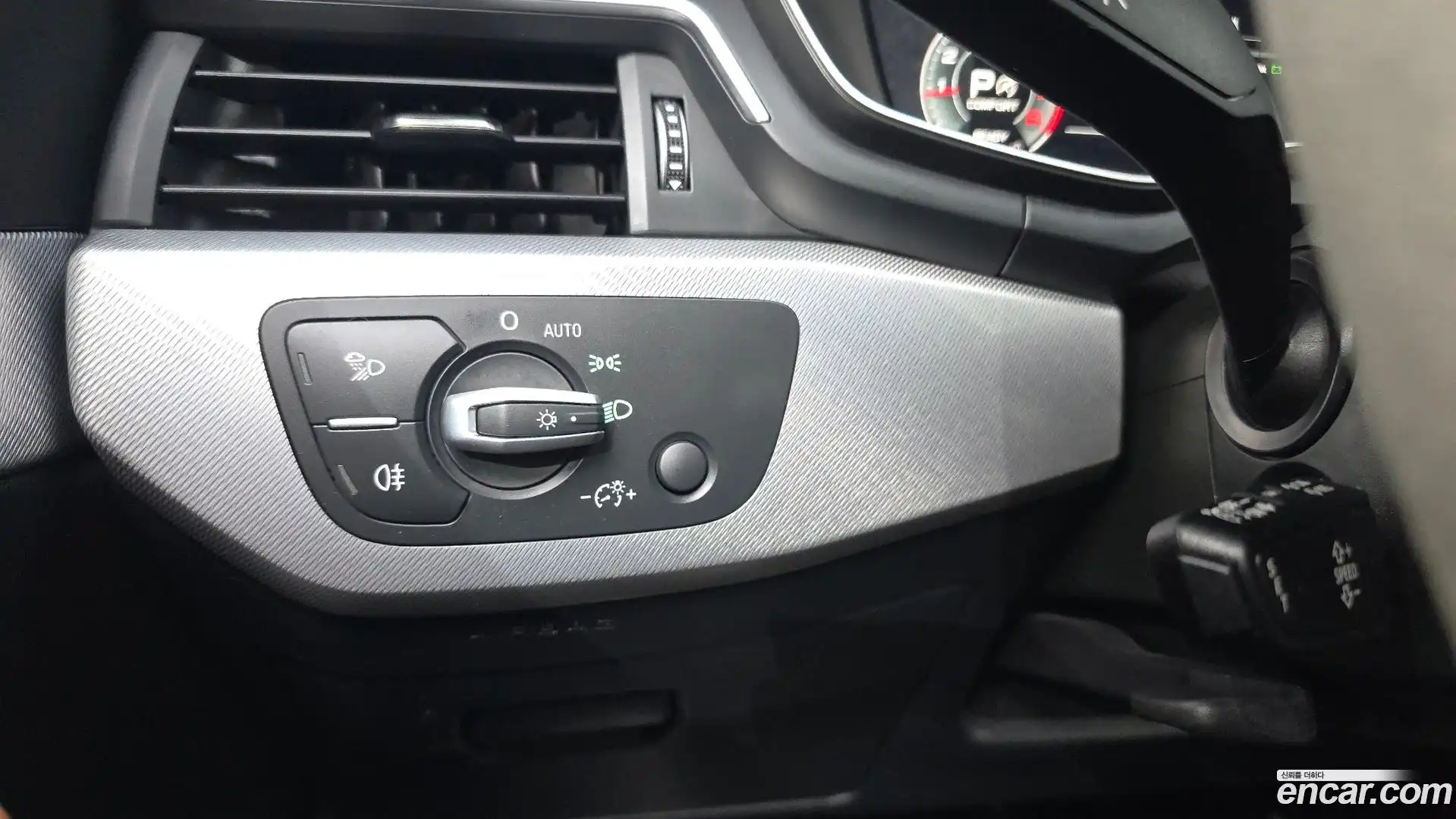 A4 Audi 2022.10-OPTION-040